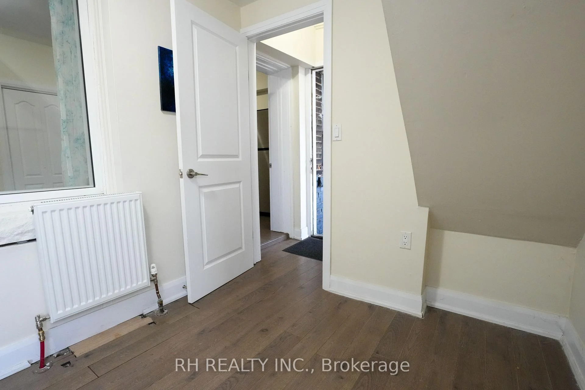 Photo 12 of Unit 2ndfl, 825 College Street, Toronto, Trinity-Bellwoods — HOMEH