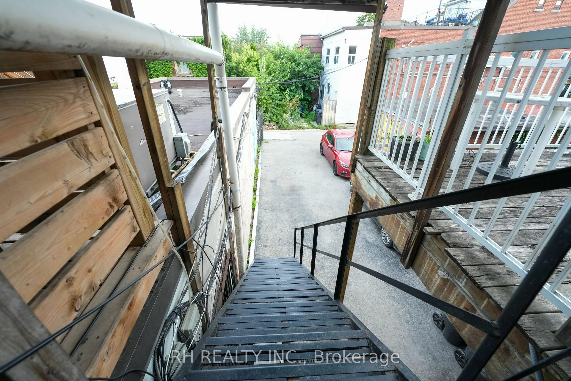 Photo 13 of Unit 2ndfl, 825 College Street, Toronto, Trinity-Bellwoods — HOMEH