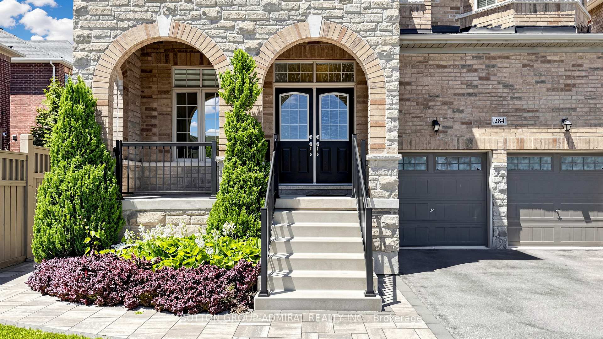 Photo 3 of 284 East's Corners Boulevard, Vaughan, Kleinburg — HOMEH
