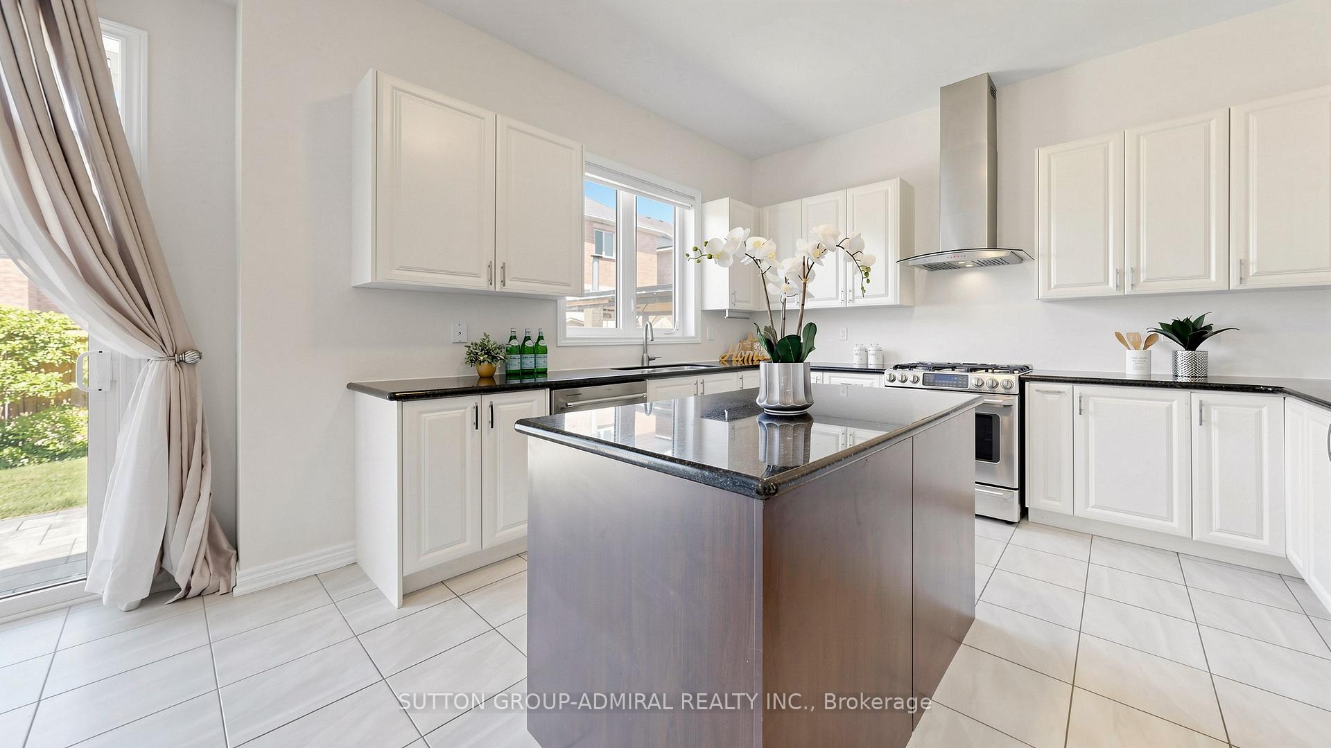 Photo 13 of 284 East's Corners Boulevard, Vaughan, Kleinburg — HOMEH