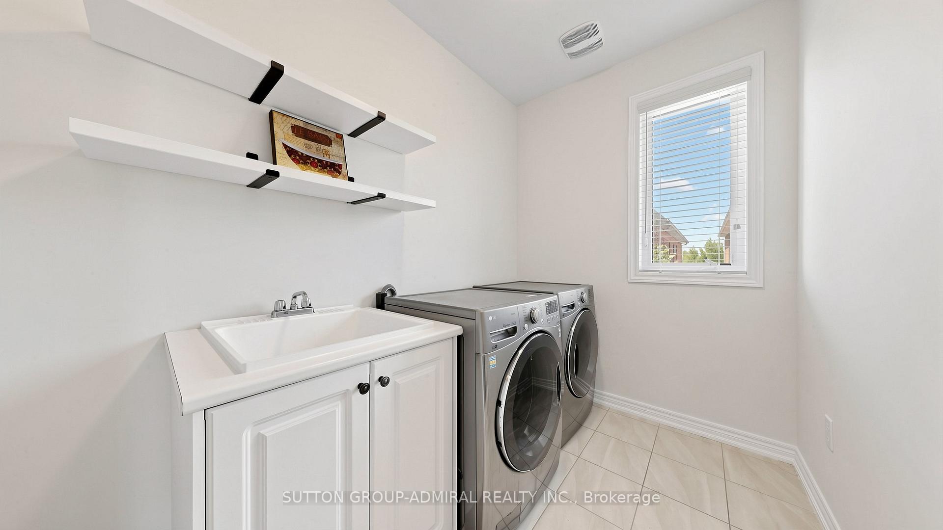 Photo 35 of 284 East's Corners Boulevard, Vaughan, Kleinburg — HOMEH