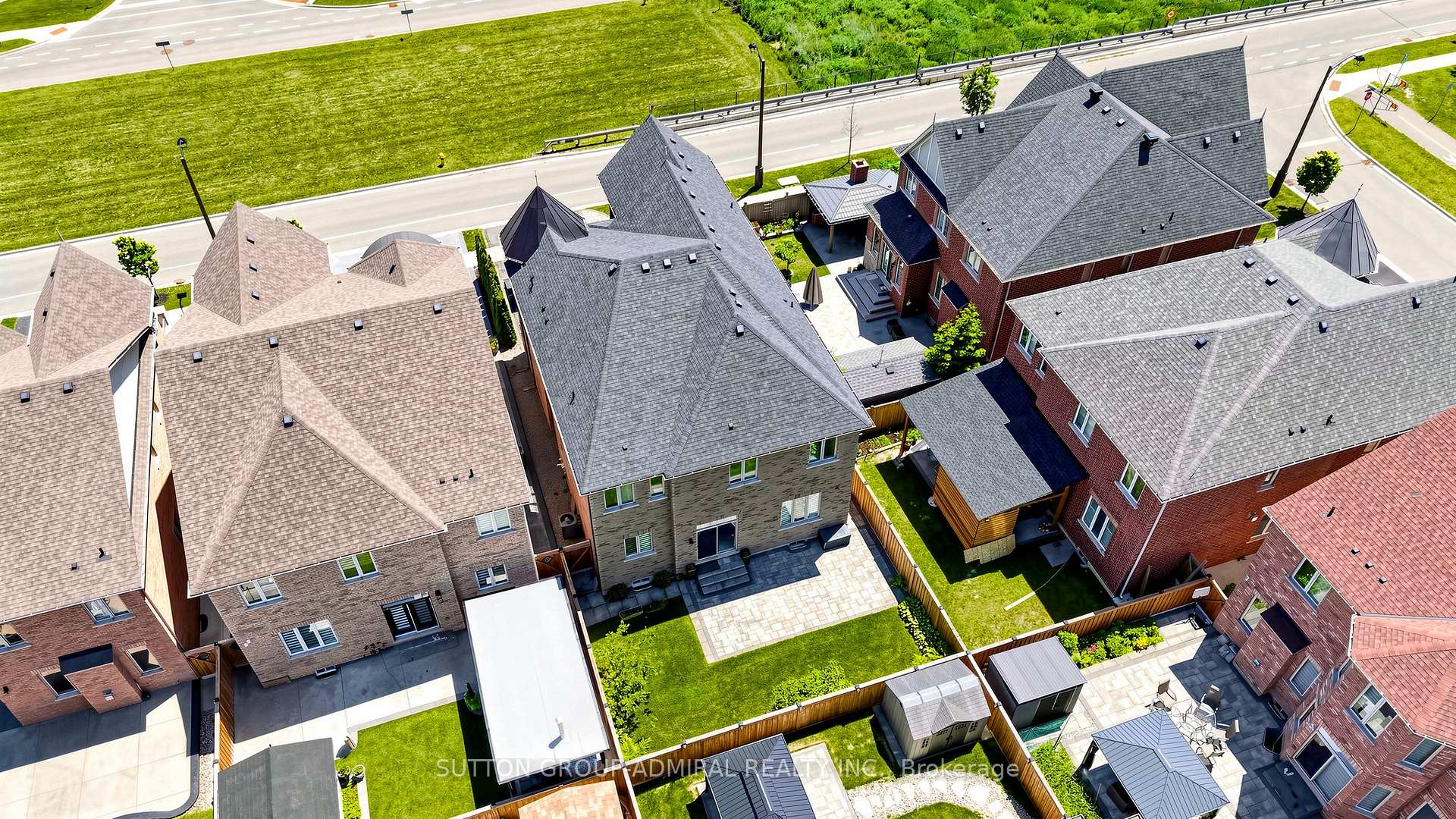 Photo 42 of 284 East's Corners Boulevard, Vaughan, Kleinburg — HOMEH