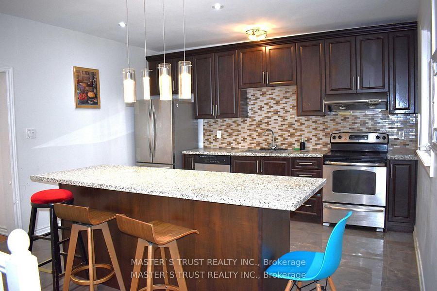 Photo 4 of 966 Dundas Street E, Toronto, South Riverdale — HOMEH