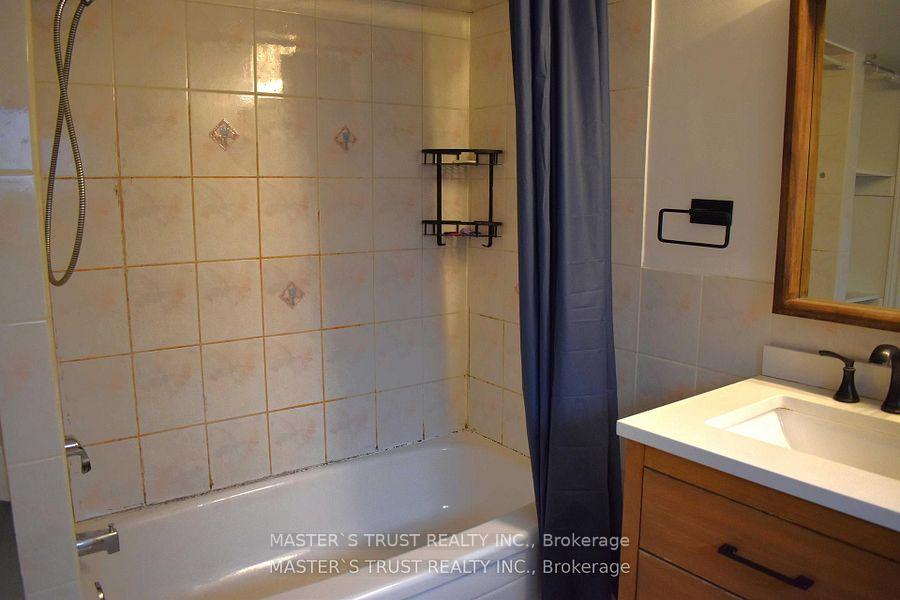 Photo 17 of 966 Dundas Street E, Toronto, South Riverdale — HOMEH