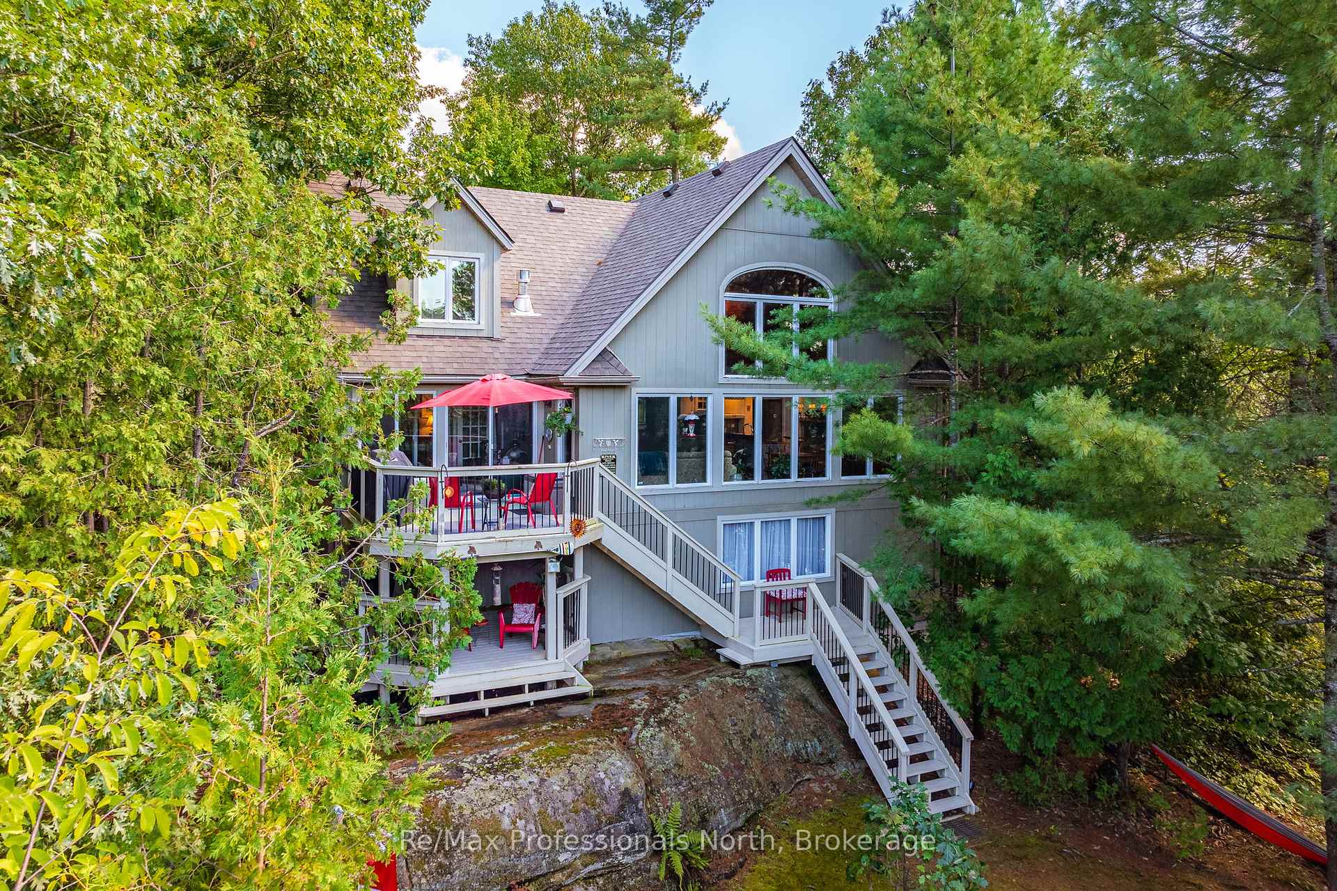 Photo 3 of 1005 Laidlaw Avenue, Gravenhurst, Morrison — HOMEH