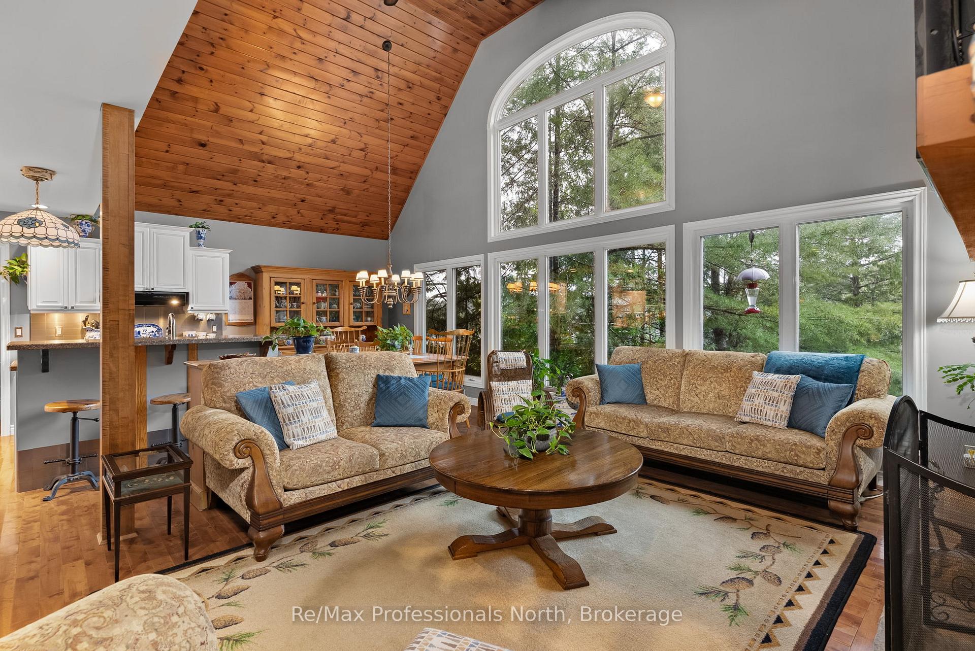 Photo 6 of 1005 Laidlaw Avenue, Gravenhurst, Morrison — HOMEH
