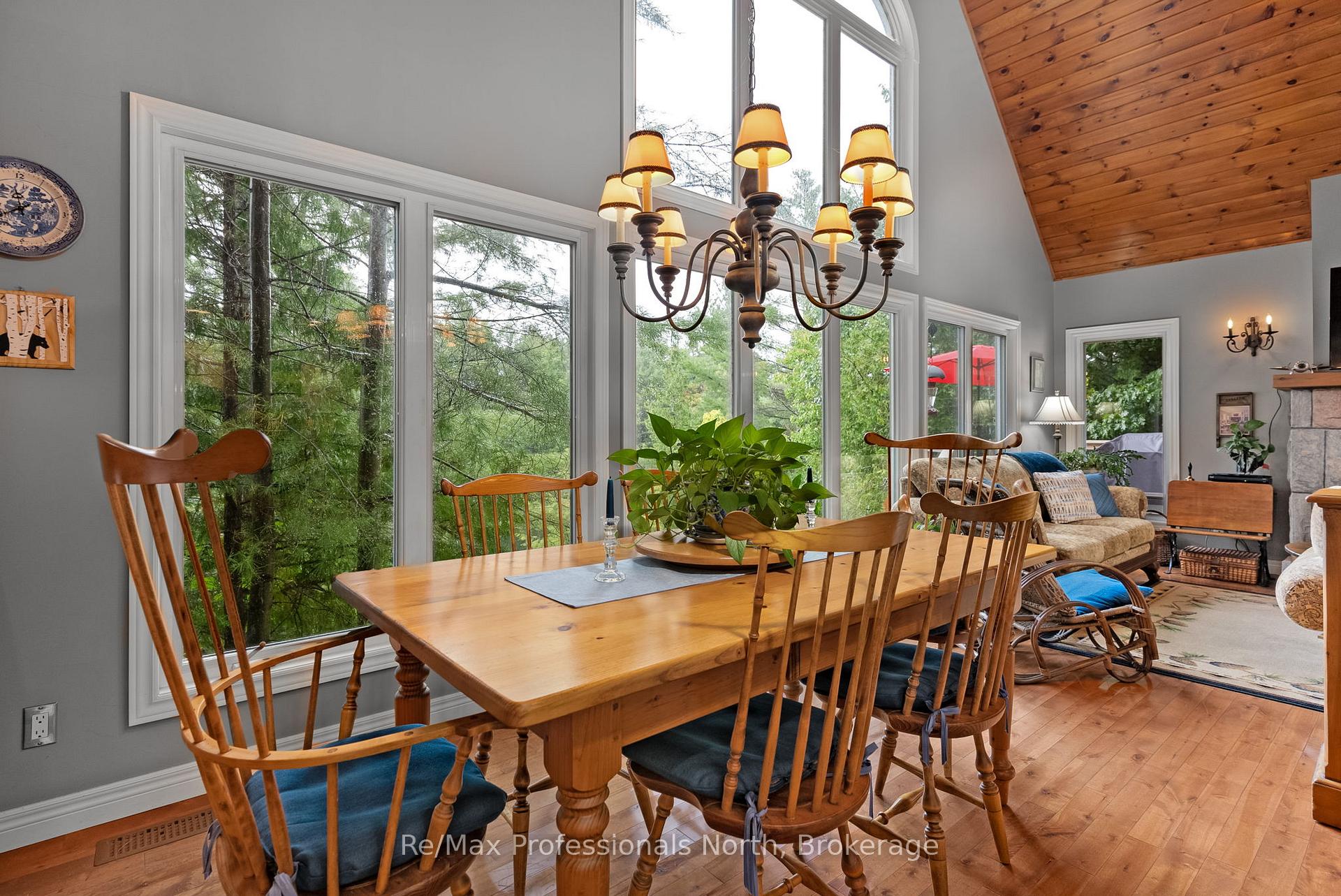 Photo 9 of 1005 Laidlaw Avenue, Gravenhurst, Morrison — HOMEH
