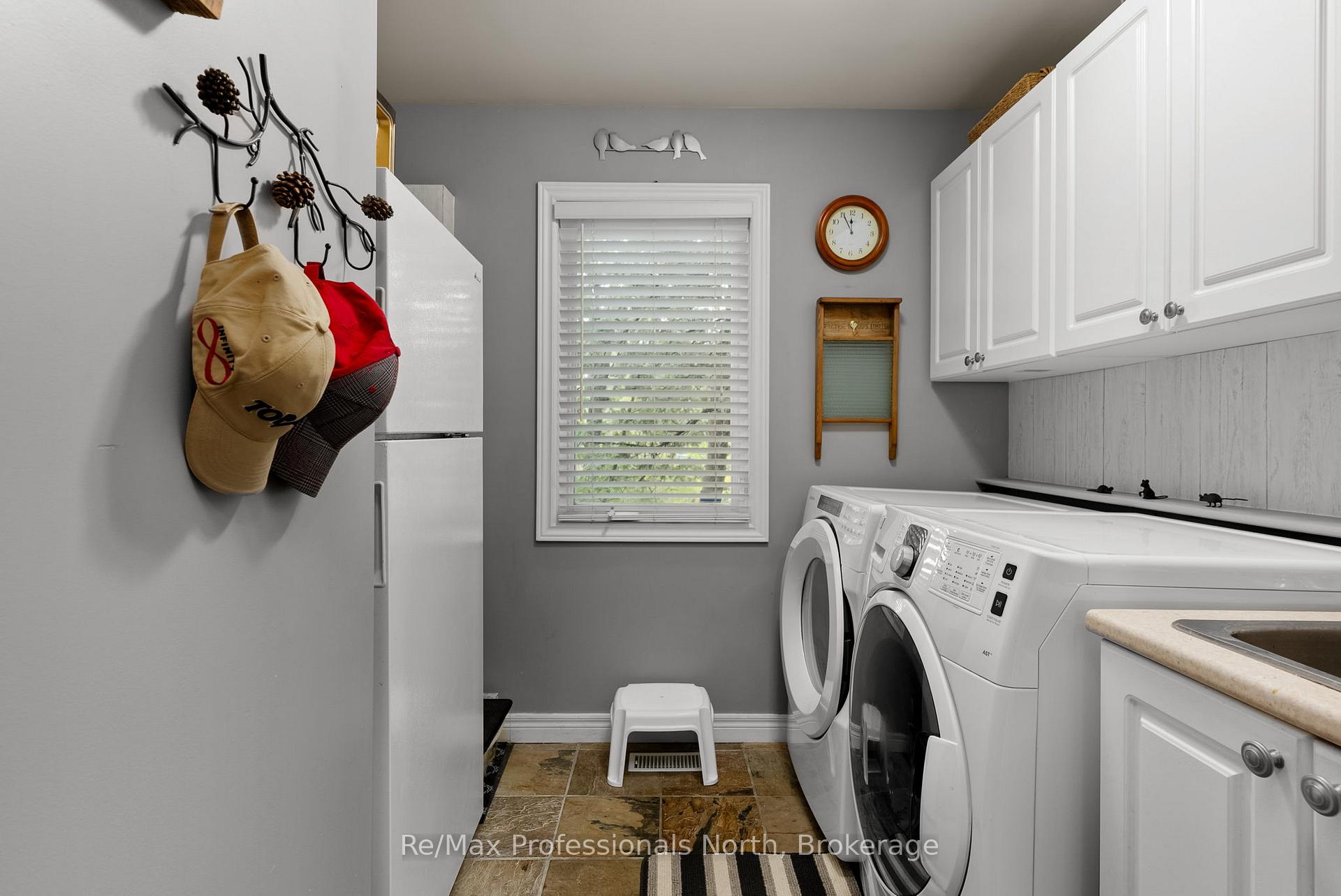 Photo 22 of 1005 Laidlaw Avenue, Gravenhurst, Morrison — HOMEH
