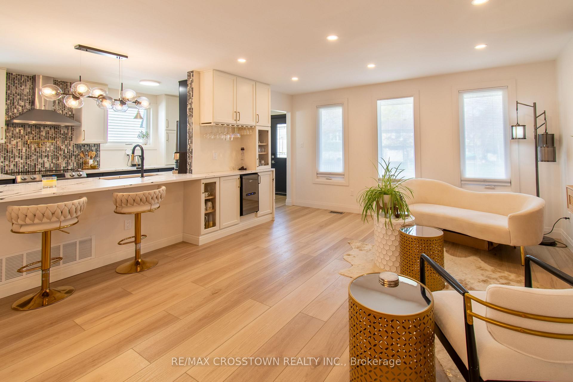 Photo 10 of 59 Lankin Boulevard, Orillia — HOMEH