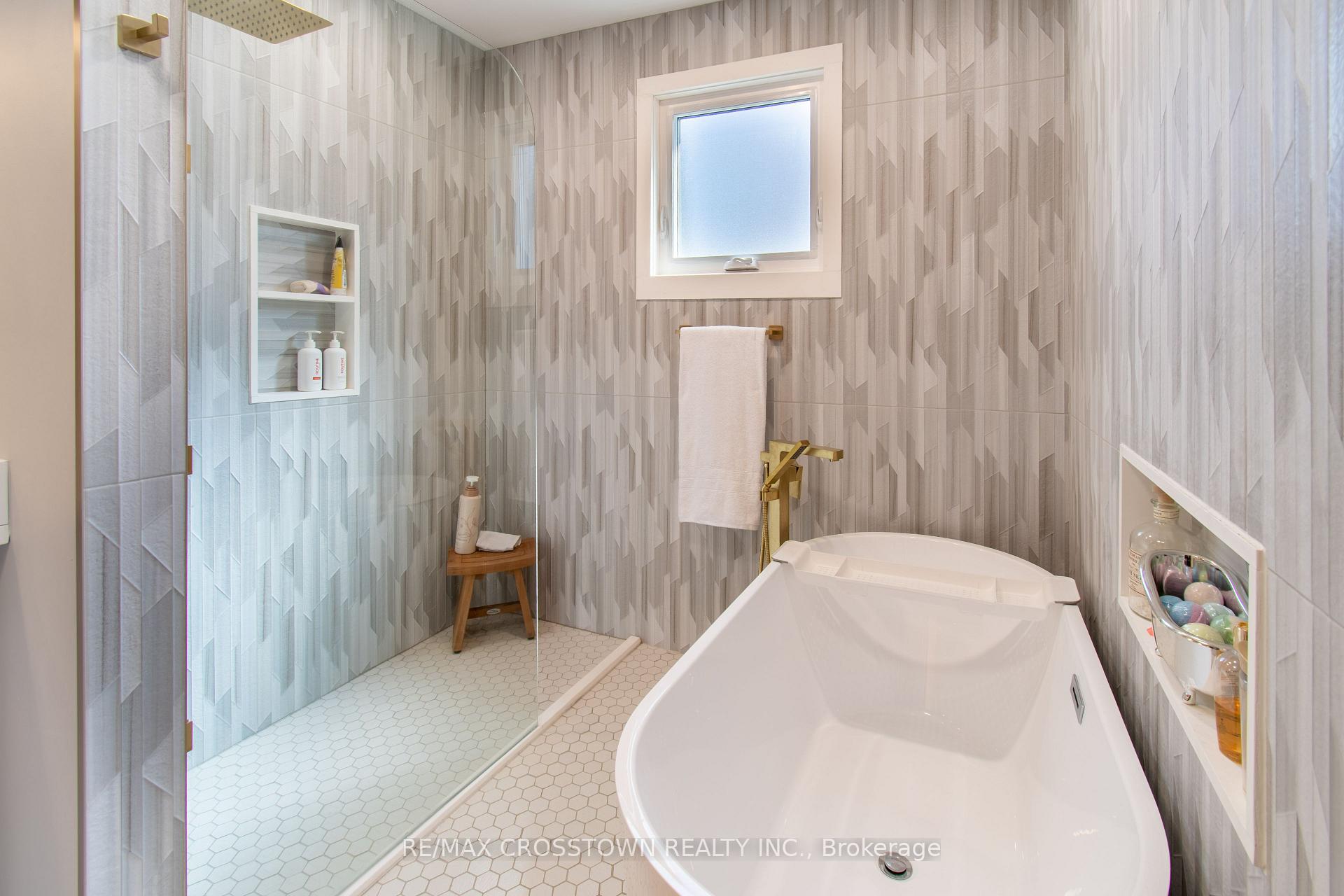 Photo 14 of 59 Lankin Boulevard, Orillia — HOMEH
