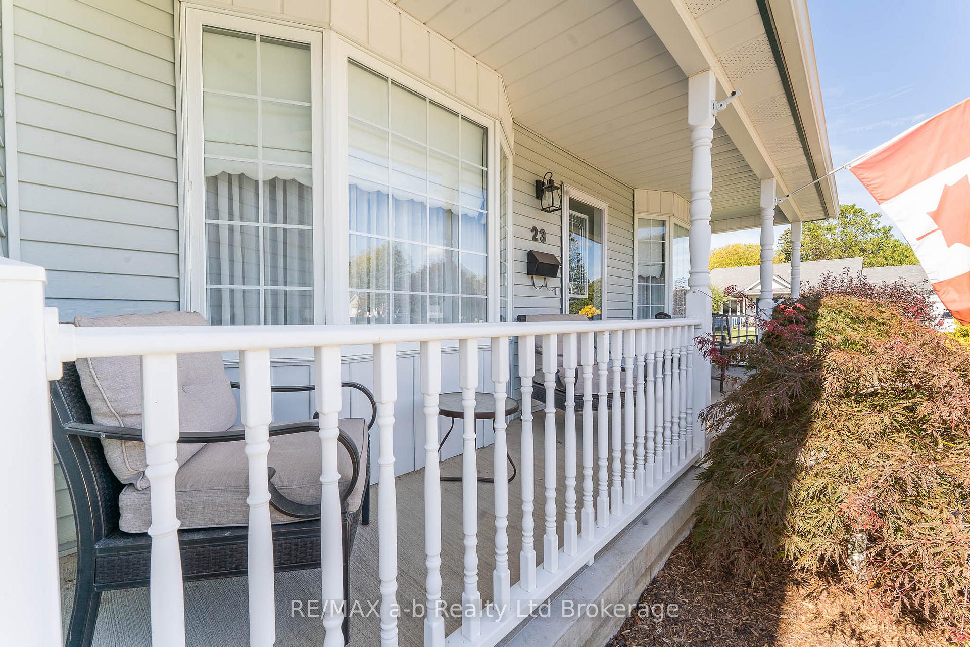 Photo 4 of 23 Armstrong Drive, Tillsonburg — HOMEH