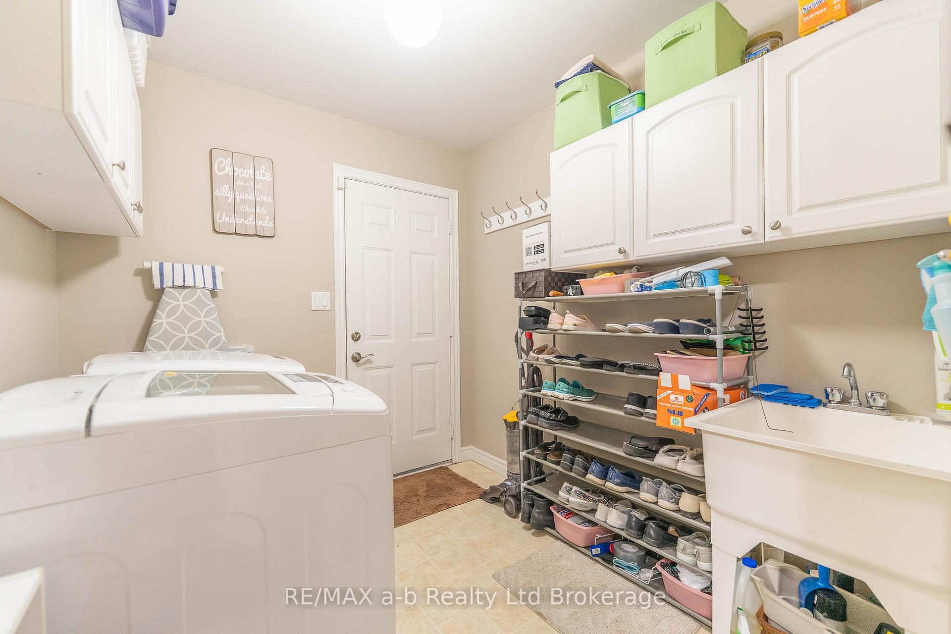 Photo 19 of 23 Armstrong Drive, Tillsonburg — HOMEH