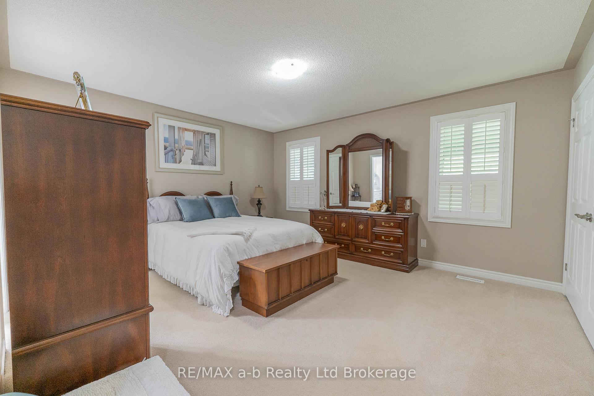 Photo 21 of 23 Armstrong Drive, Tillsonburg — HOMEH