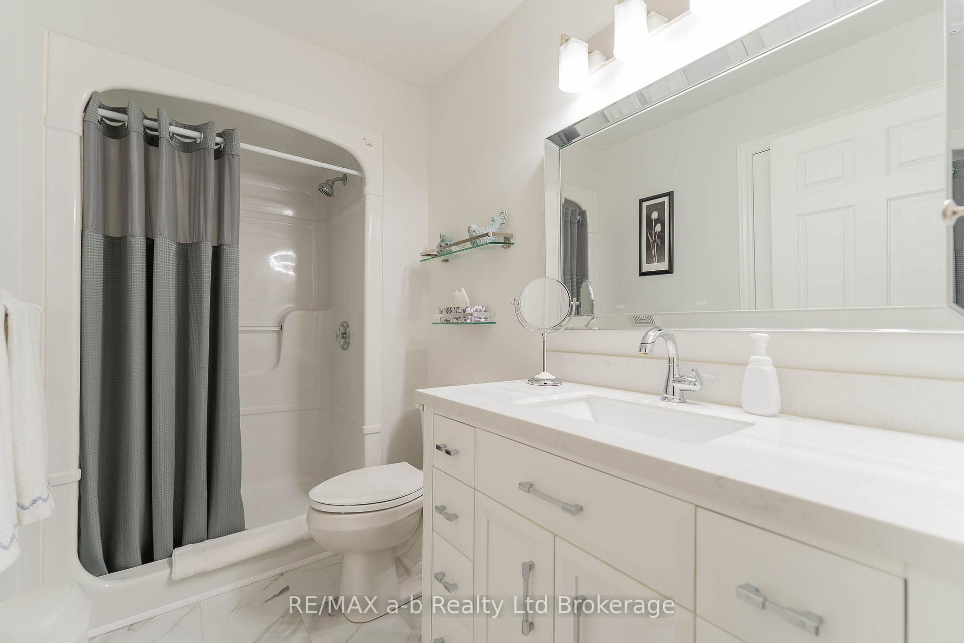 Photo 23 of 23 Armstrong Drive, Tillsonburg — HOMEH