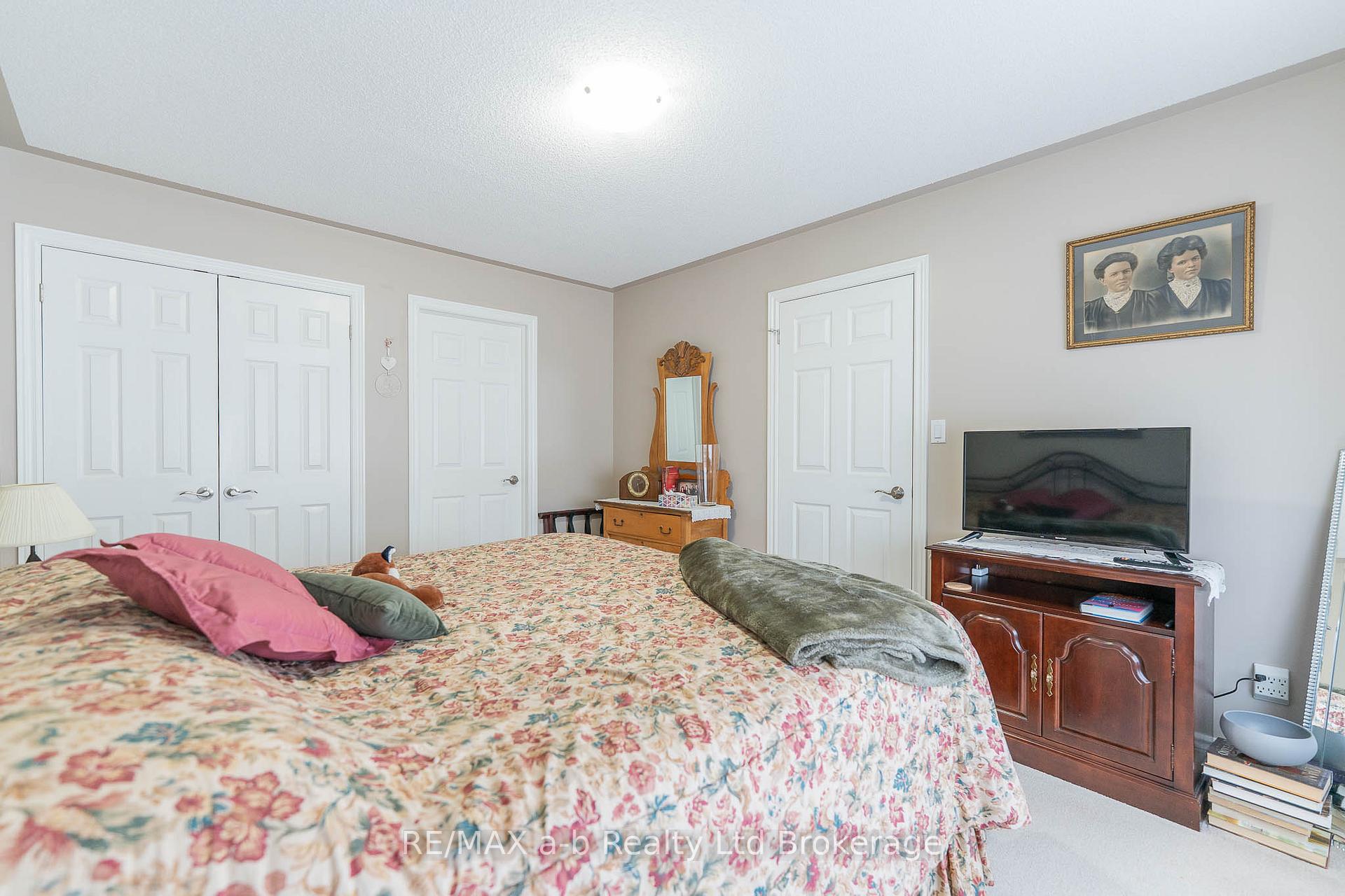 Photo 26 of 23 Armstrong Drive, Tillsonburg — HOMEH