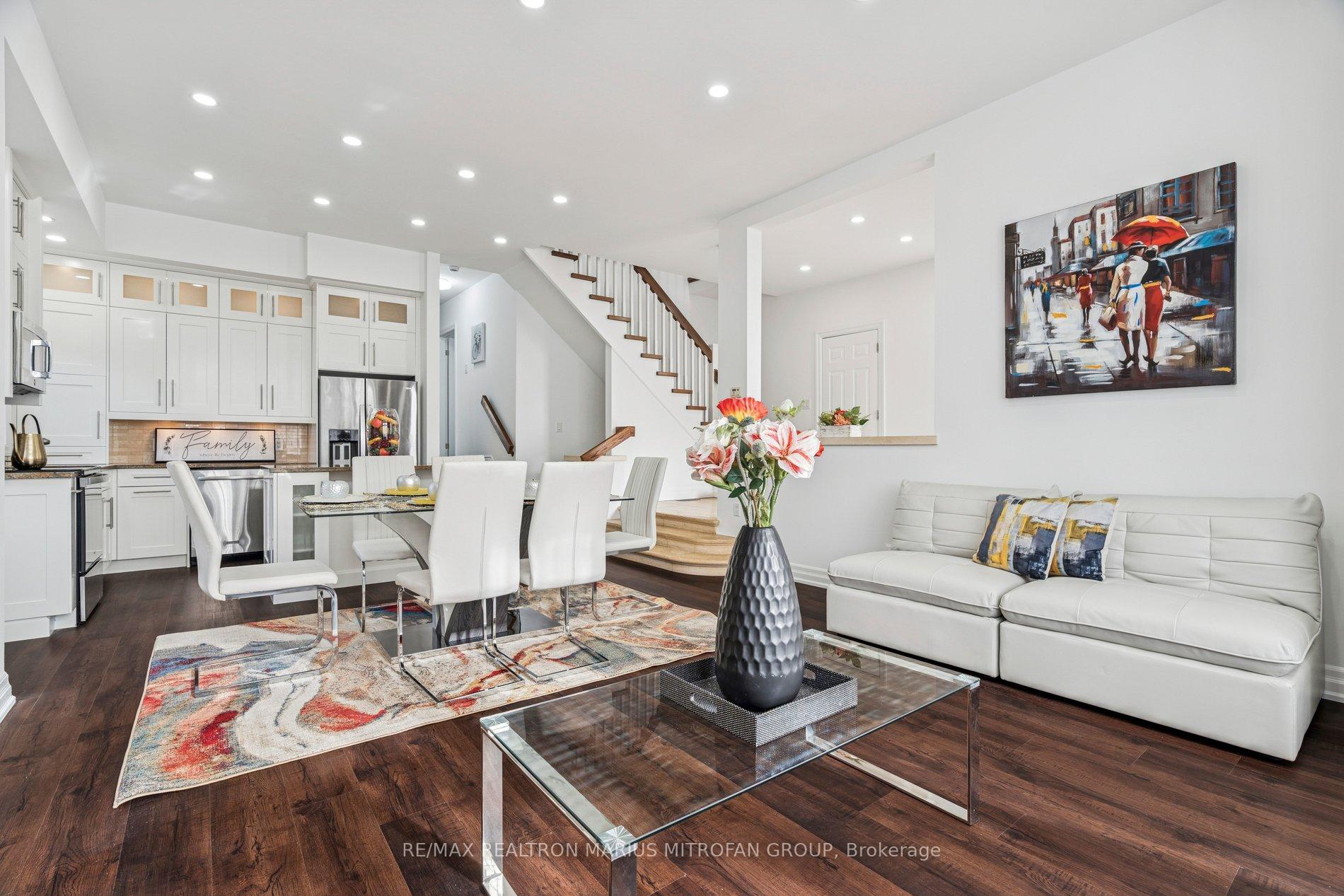 Photo 7 of 7 Rollins Place, Etobicoke, Islington-City Centre West — HOMEH