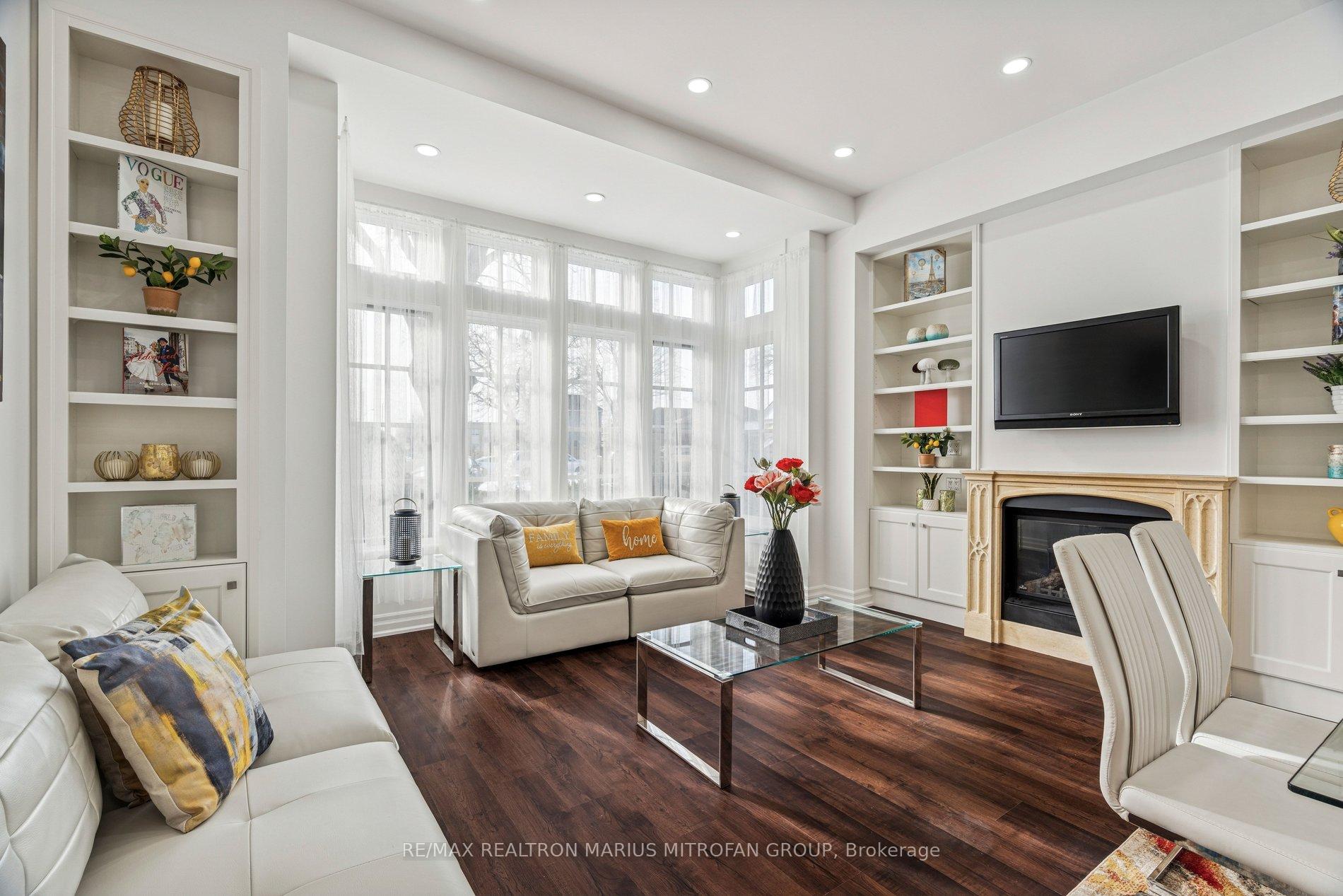 Photo 9 of 7 Rollins Place, Etobicoke, Islington-City Centre West — HOMEH