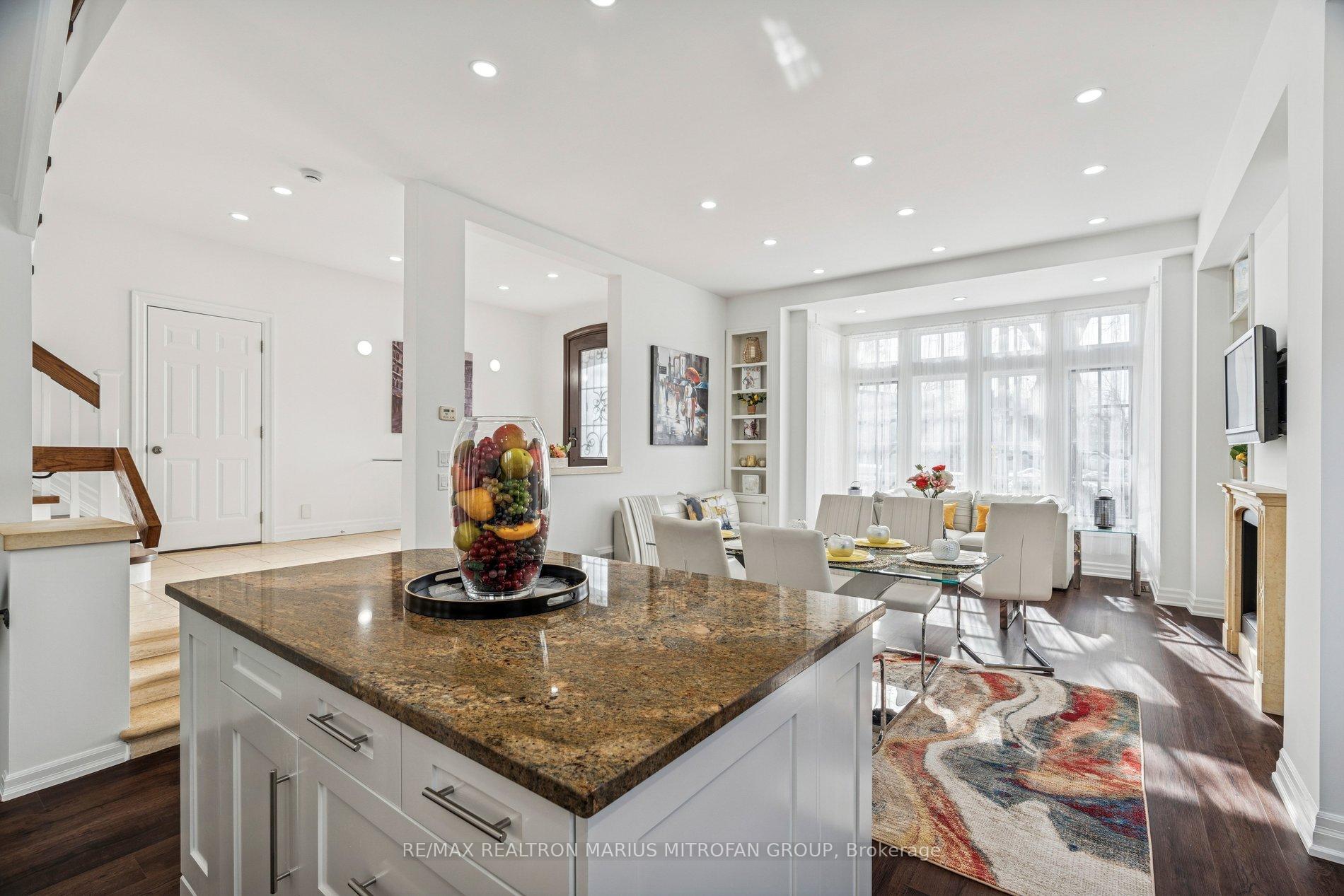Photo 15 of 7 Rollins Place, Etobicoke, Islington-City Centre West — HOMEH