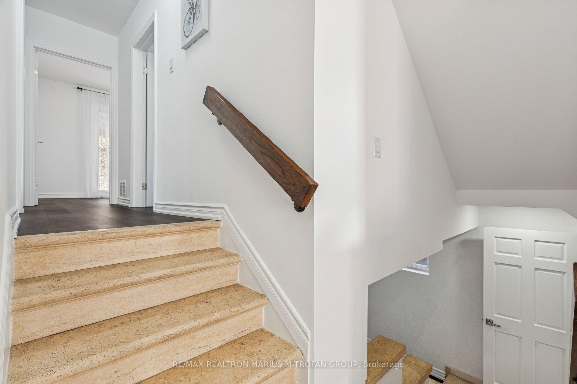 Photo 16 of 7 Rollins Place, Etobicoke, Islington-City Centre West — HOMEH
