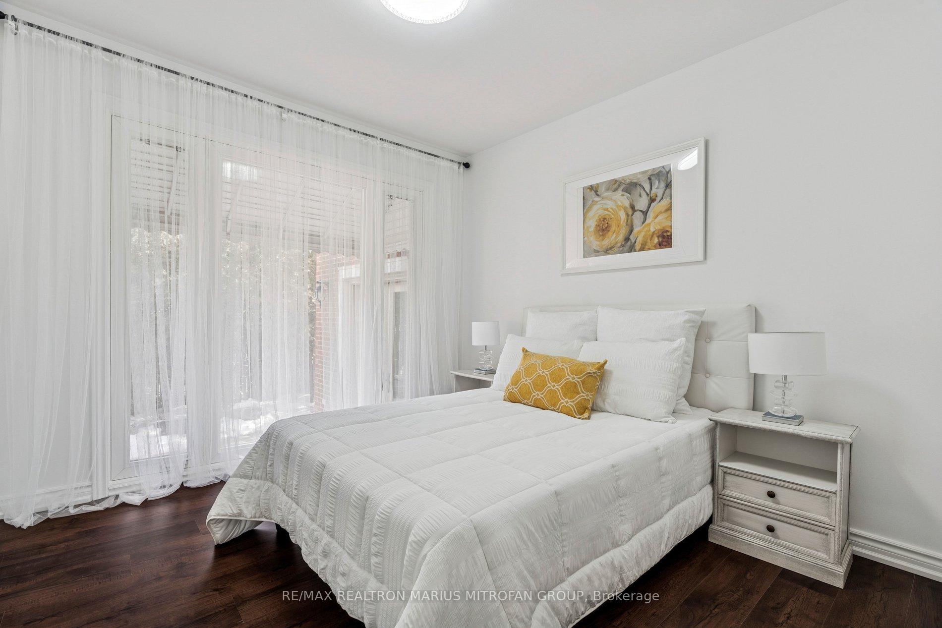 Photo 18 of 7 Rollins Place, Etobicoke, Islington-City Centre West — HOMEH