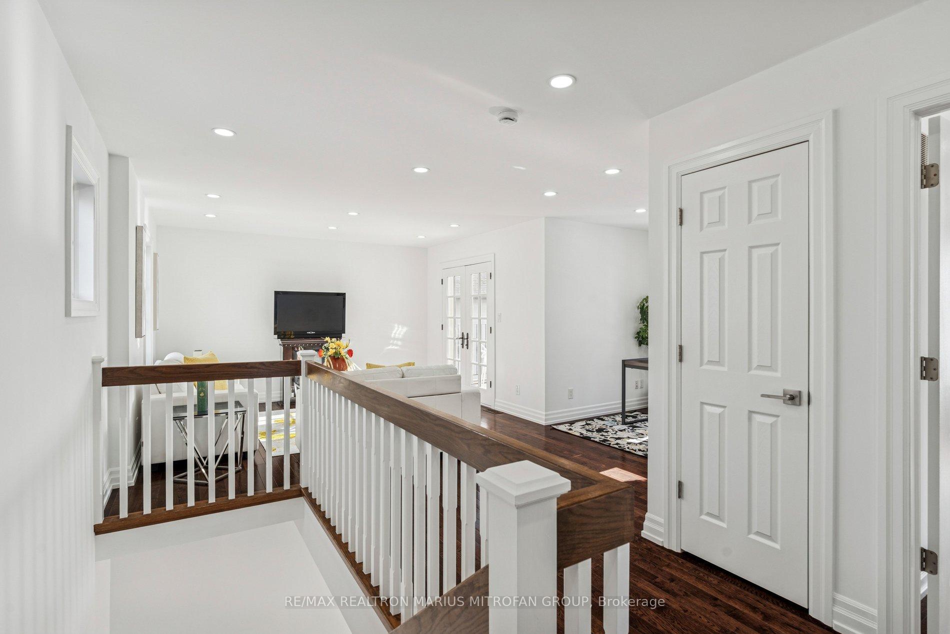 Photo 23 of 7 Rollins Place, Etobicoke, Islington-City Centre West — HOMEH