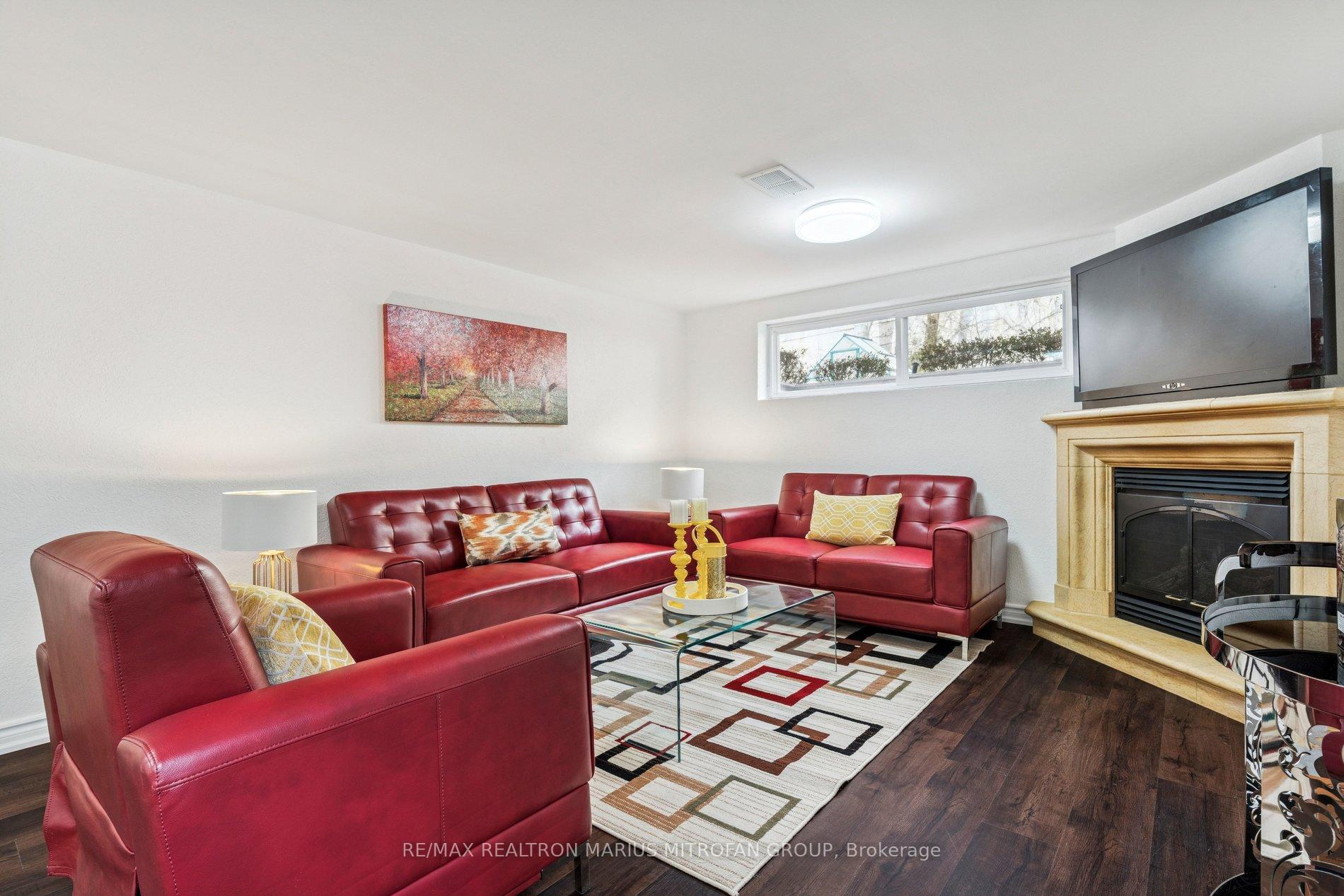 Photo 37 of 7 Rollins Place, Etobicoke, Islington-City Centre West — HOMEH