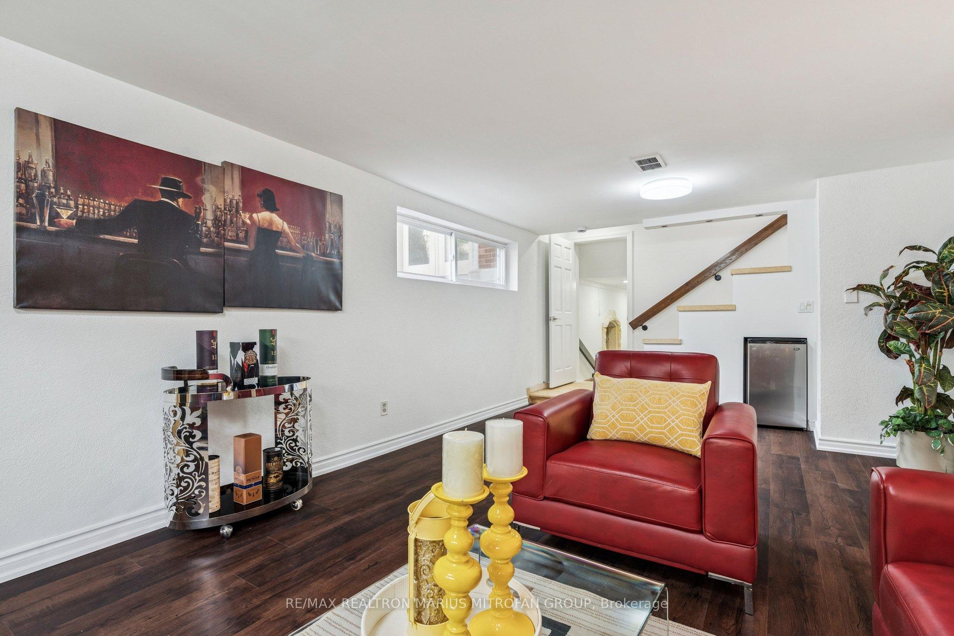 Photo 38 of 7 Rollins Place, Etobicoke, Islington-City Centre West — HOMEH