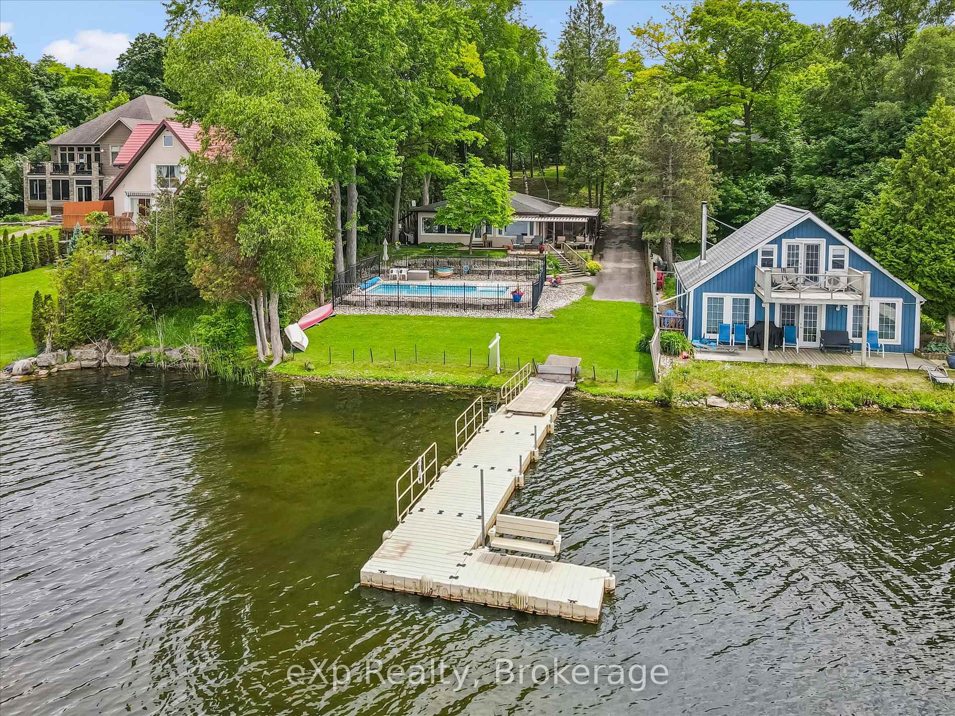 Photo 2 of 20 Clergy Lane, Puslinch, Puslinch Lake Settlement Areas — HOMEH