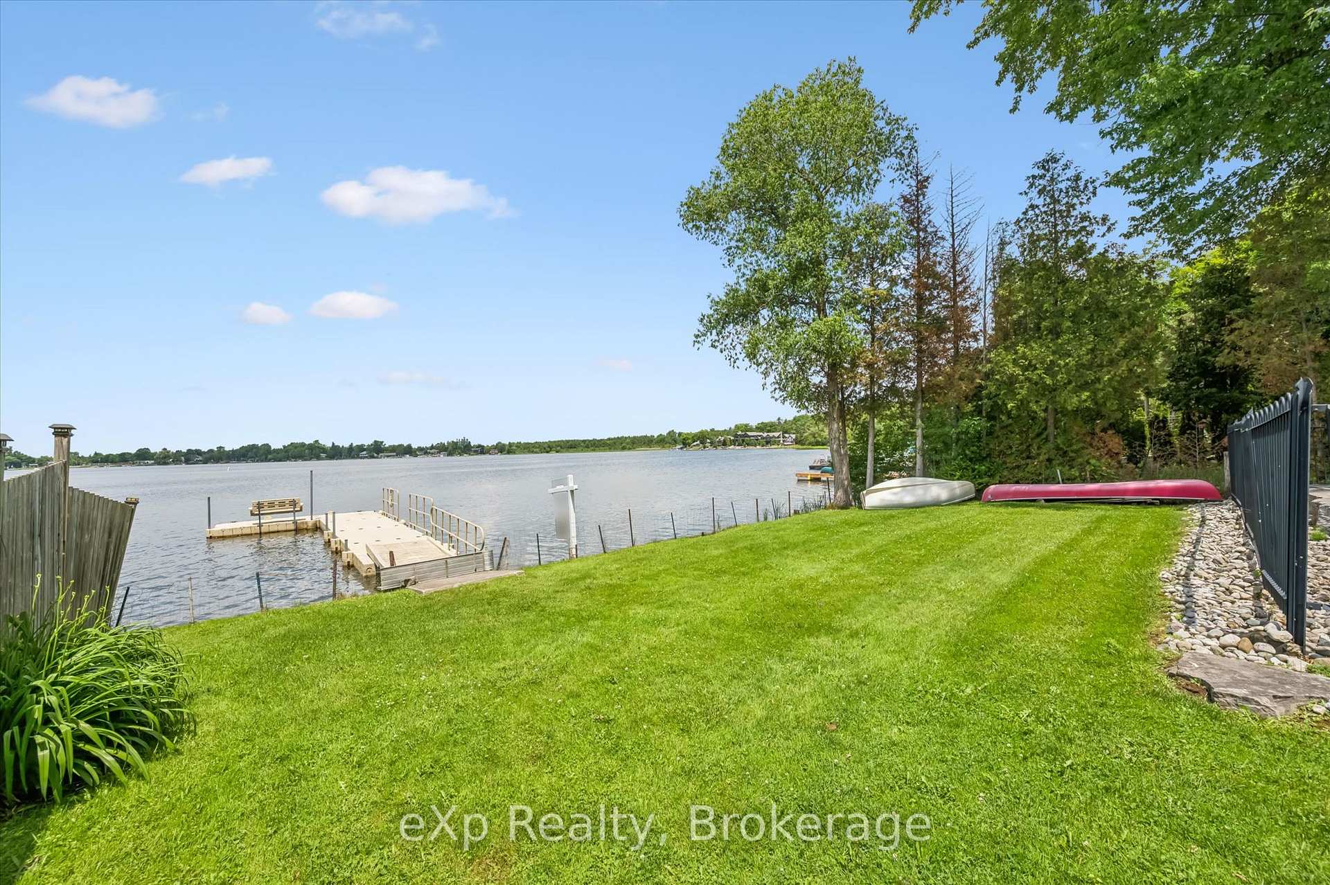 Photo 35 of 20 Clergy Lane, Puslinch, Puslinch Lake Settlement Areas — HOMEH
