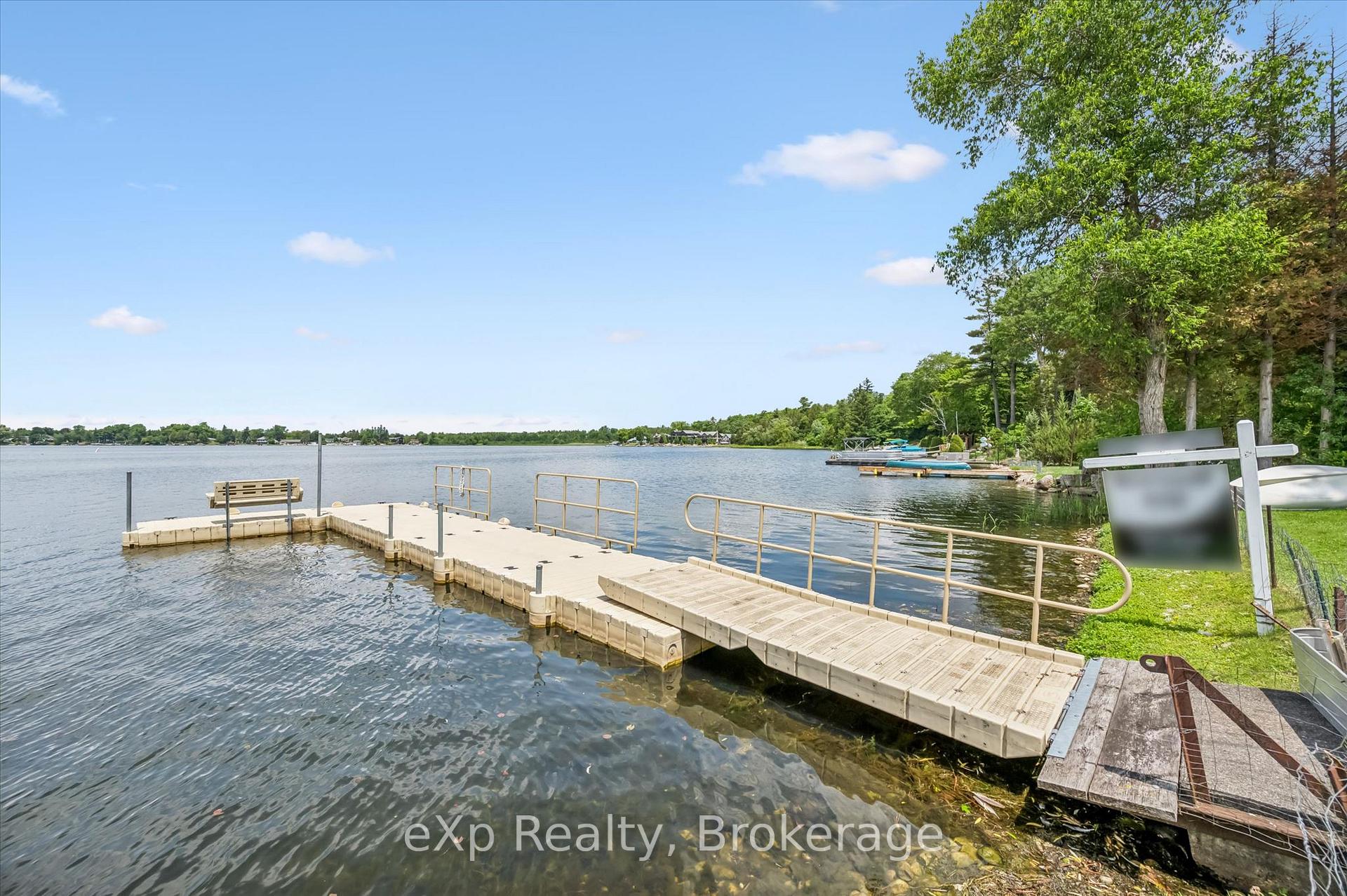 Photo 36 of 20 Clergy Lane, Puslinch, Puslinch Lake Settlement Areas — HOMEH