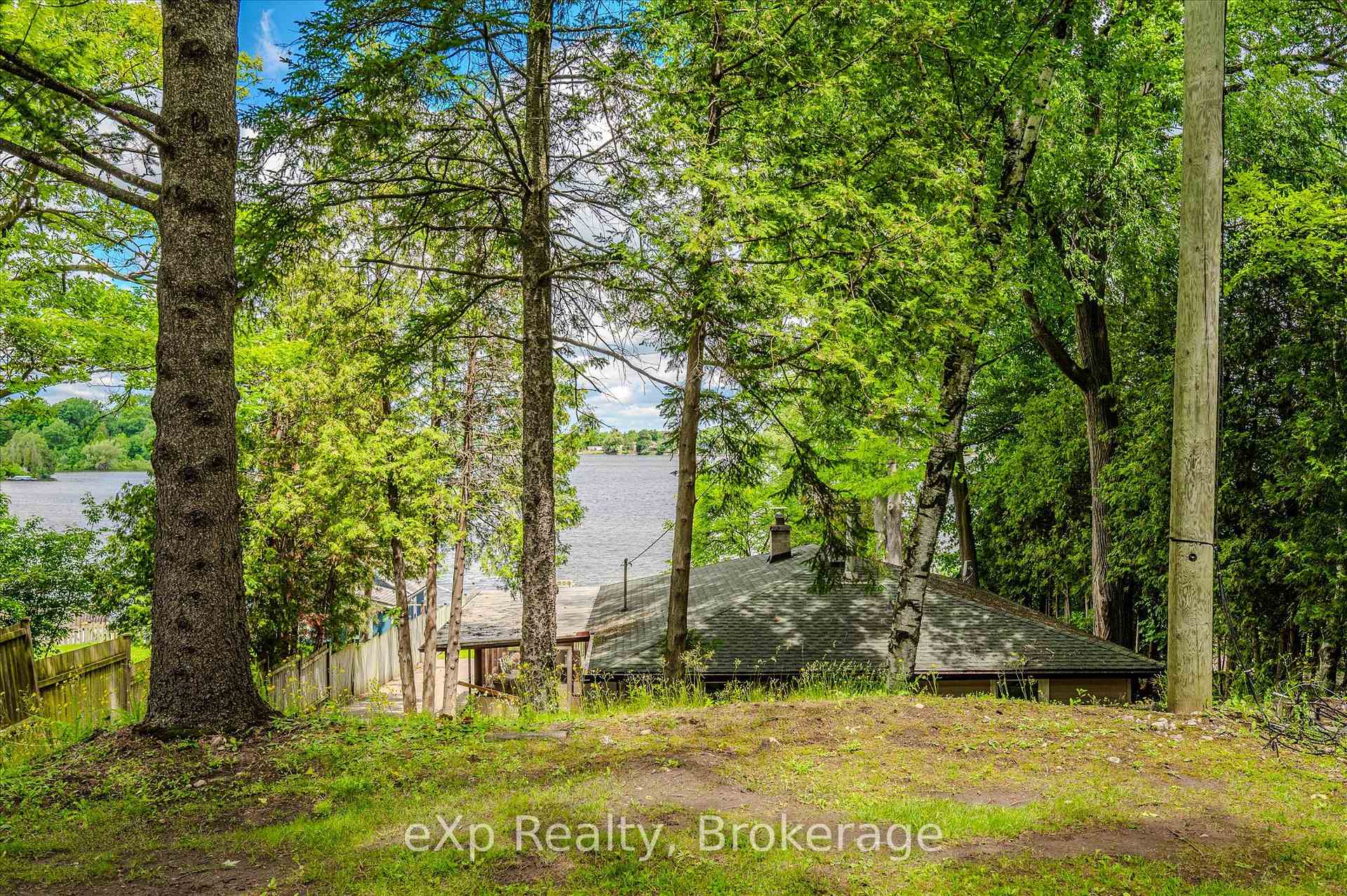 Photo 41 of 20 Clergy Lane, Puslinch, Puslinch Lake Settlement Areas — HOMEH