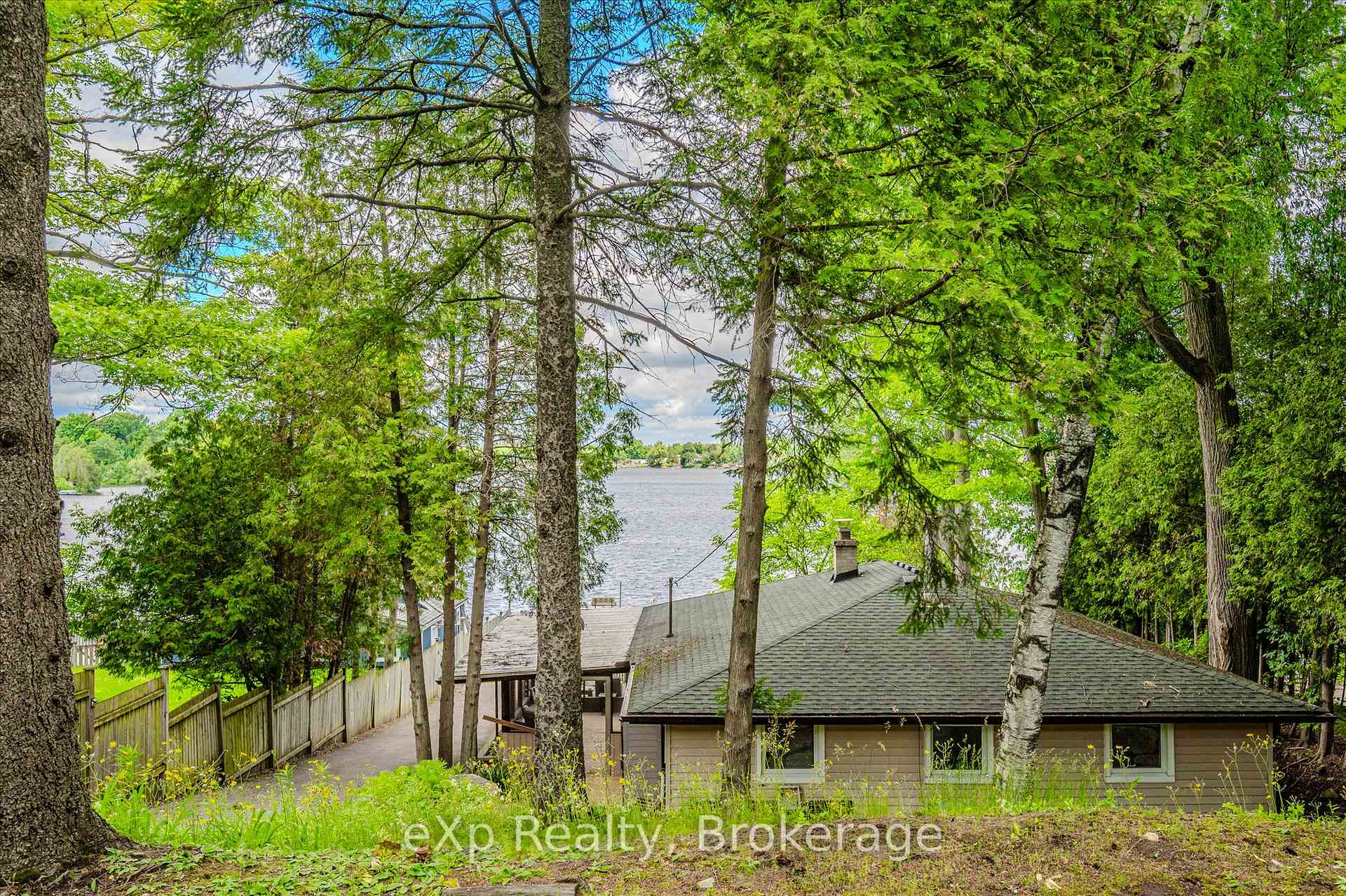 Photo 42 of 20 Clergy Lane, Puslinch, Puslinch Lake Settlement Areas — HOMEH