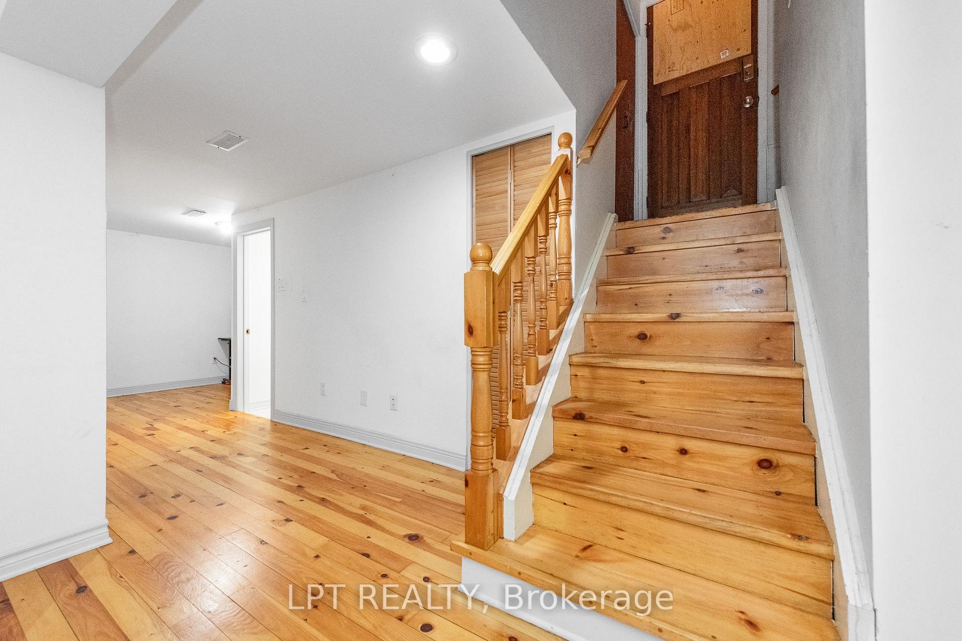 Photo 3 of Unit 999, 999 Cavan Street, Ottawa, Carlington — HOMEH