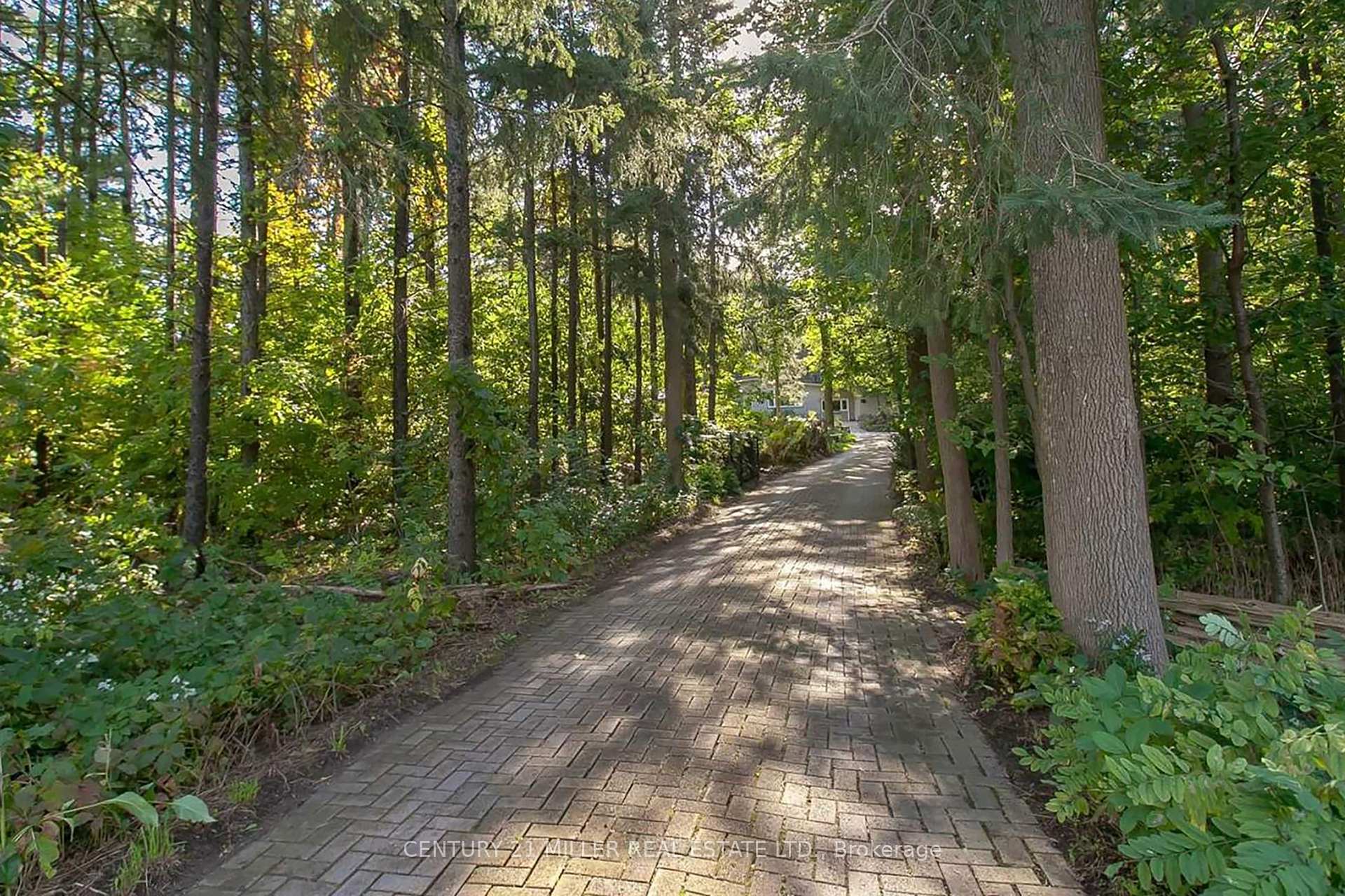 Photo 9 of 2602 No 2 Side Road, Burlington, Rural Burlington — HOMEH