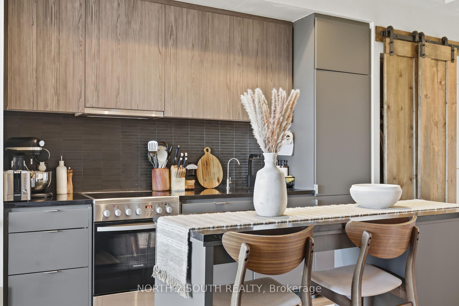 Photo 30 of Unit 717, 7 Smith Crescent, Etobicoke, Stonegate-Queensway — HOMEH