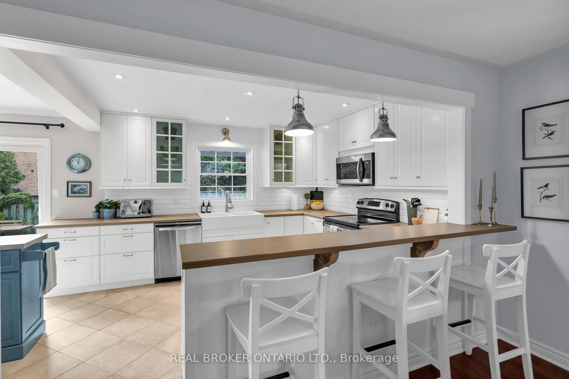 Photo 10 of 5 Amberview Drive, Georgina, Keswick South — HOMEH