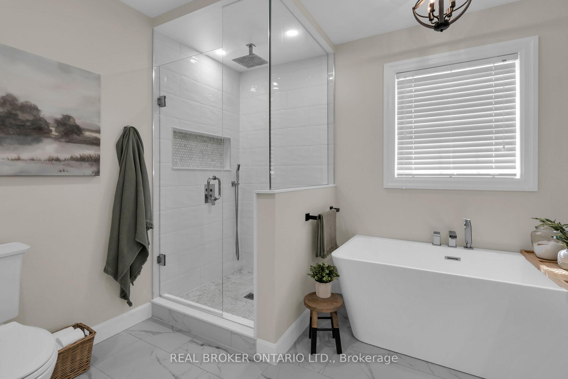 Photo 23 of 5 Amberview Drive, Georgina, Keswick South — HOMEH
