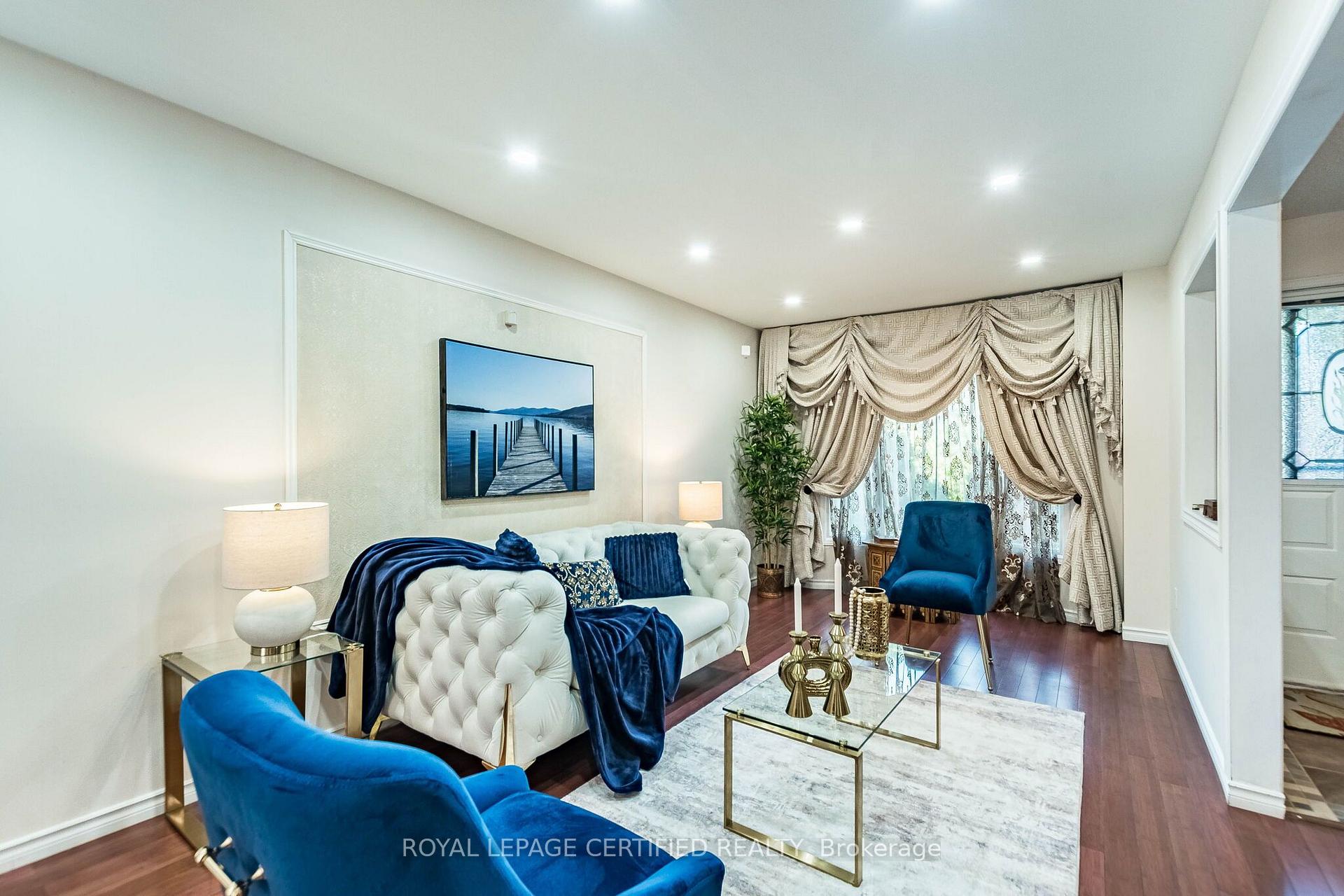 Photo 5 of 251 Elgin Drive, Brampton, Fletcher's West — HOMEH