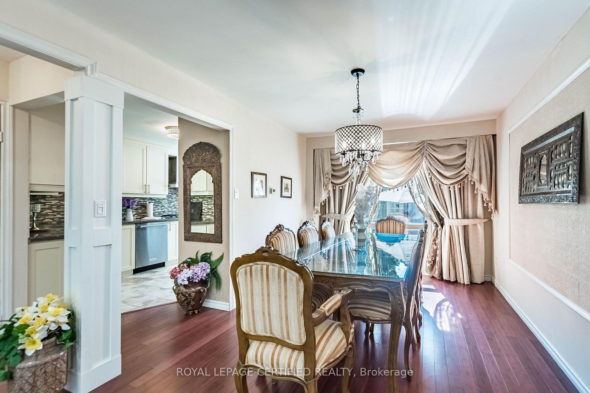 Photo 7 of 251 Elgin Drive, Brampton, Fletcher's West — HOMEH