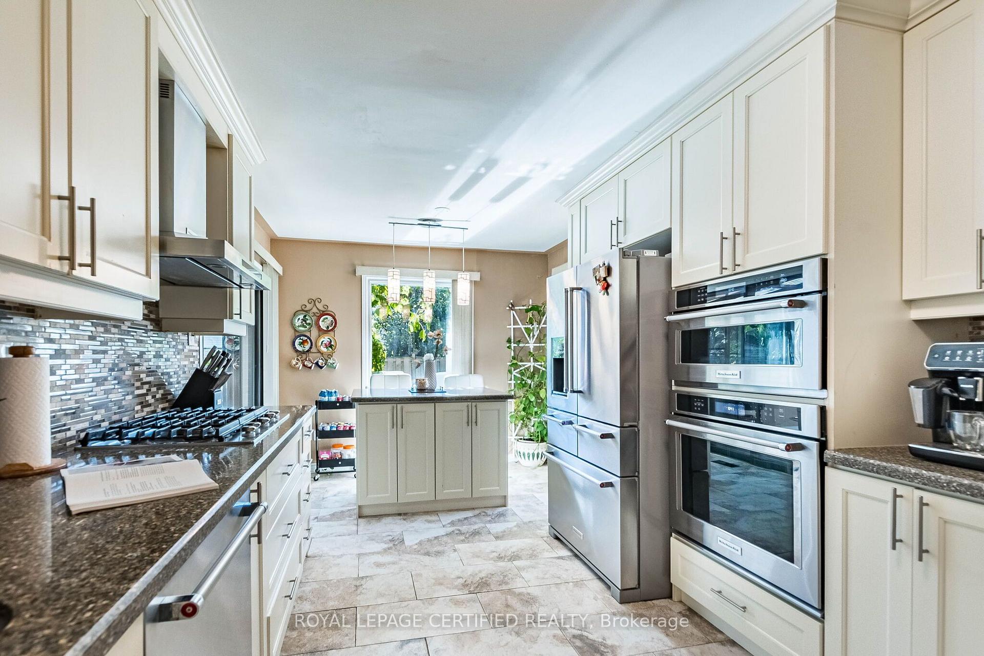 Photo 15 of 251 Elgin Drive, Brampton, Fletcher's West — HOMEH