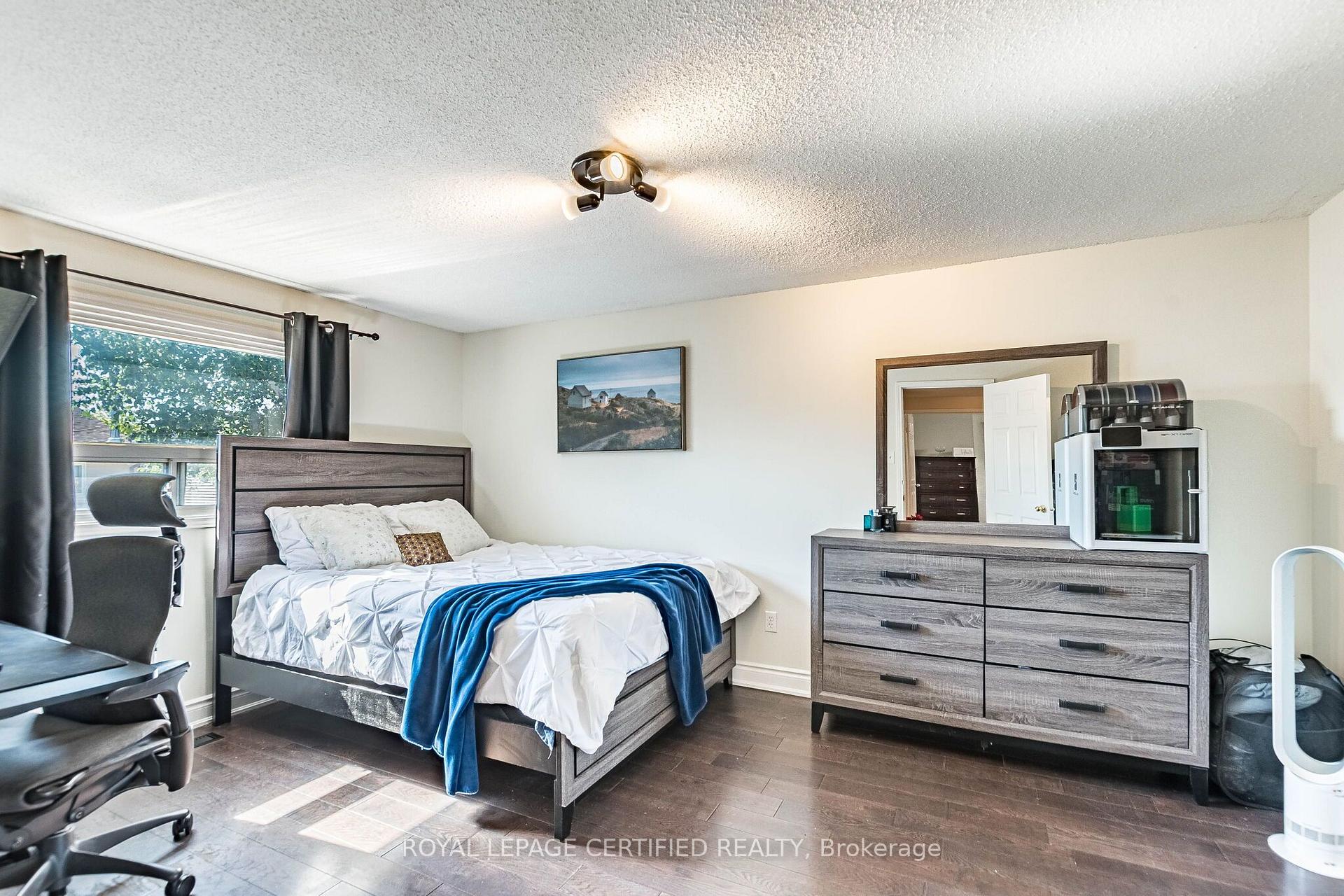Photo 18 of 251 Elgin Drive, Brampton, Fletcher's West — HOMEH