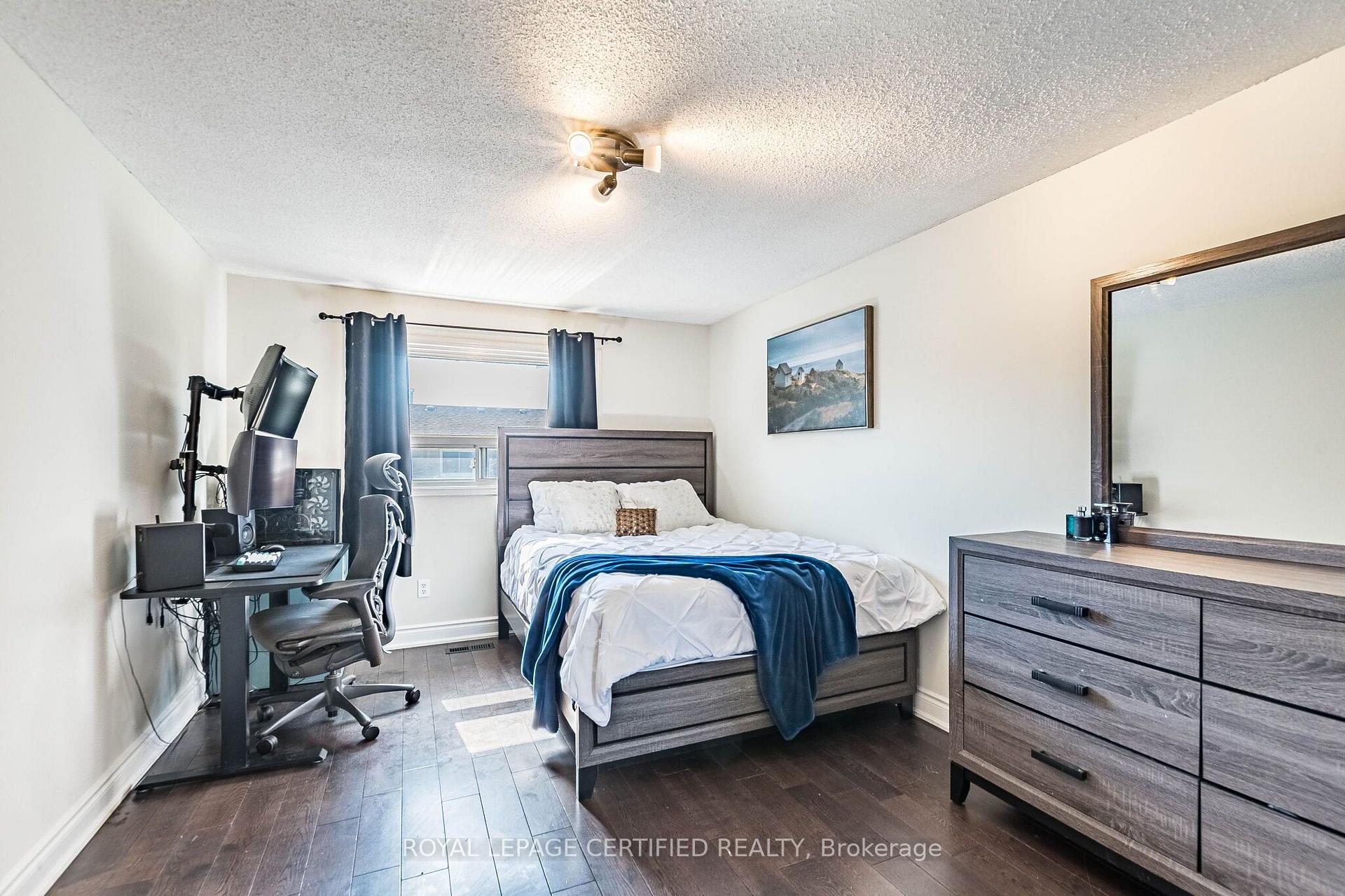Photo 19 of 251 Elgin Drive, Brampton, Fletcher's West — HOMEH