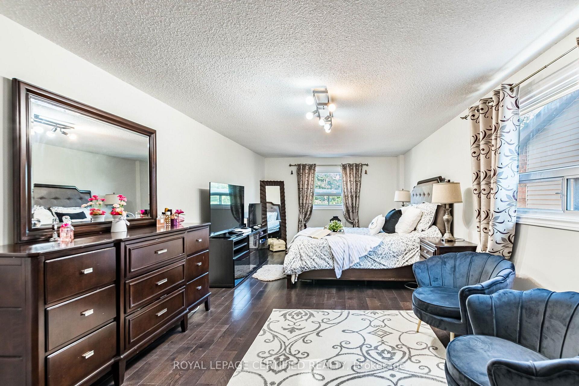 Photo 21 of 251 Elgin Drive, Brampton, Fletcher's West — HOMEH