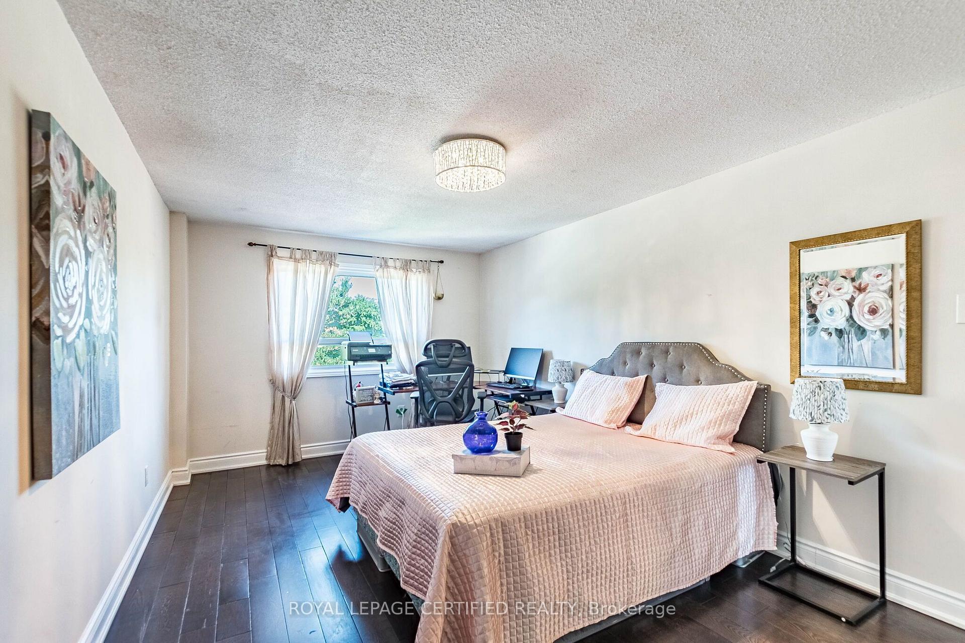 Photo 25 of 251 Elgin Drive, Brampton, Fletcher's West — HOMEH