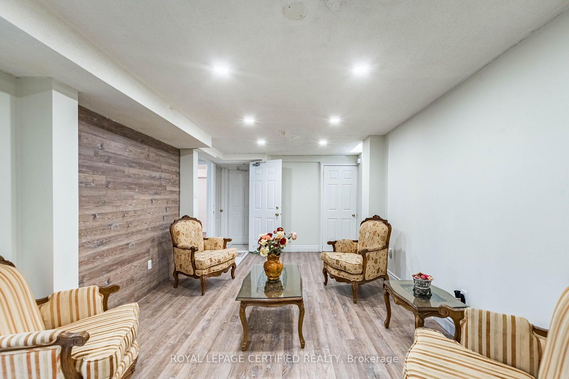 Photo 31 of 251 Elgin Drive, Brampton, Fletcher's West — HOMEH