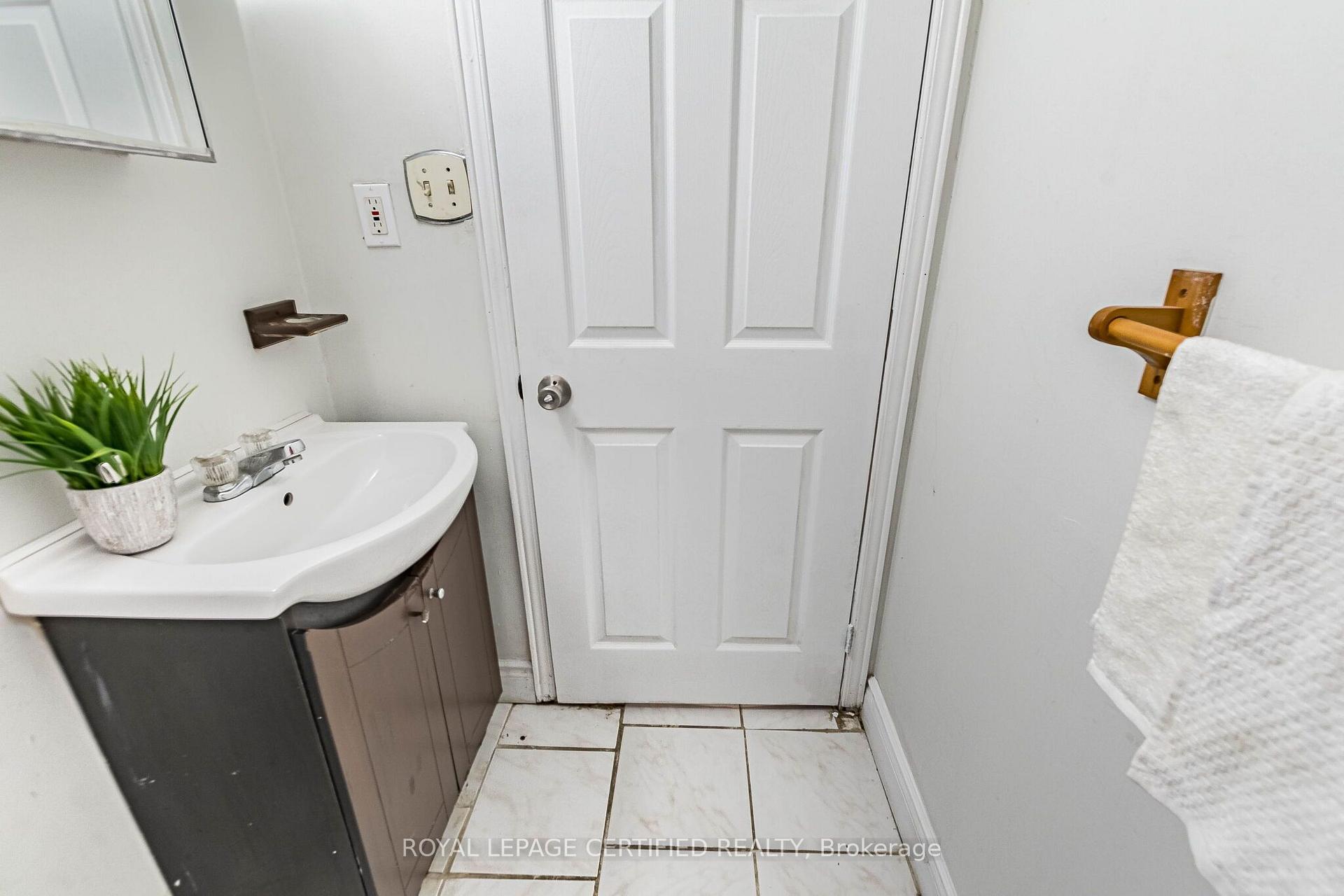 Photo 35 of 251 Elgin Drive, Brampton, Fletcher's West — HOMEH