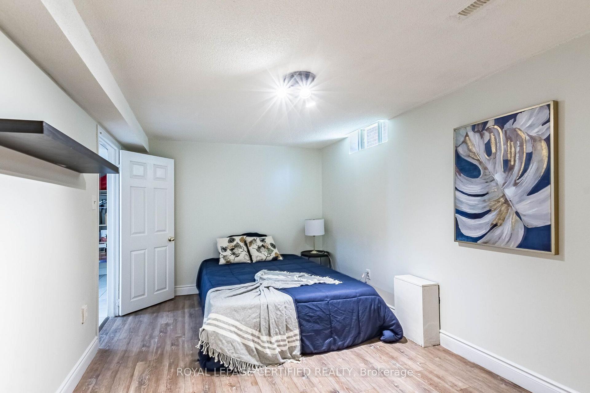 Photo 37 of 251 Elgin Drive, Brampton, Fletcher's West — HOMEH