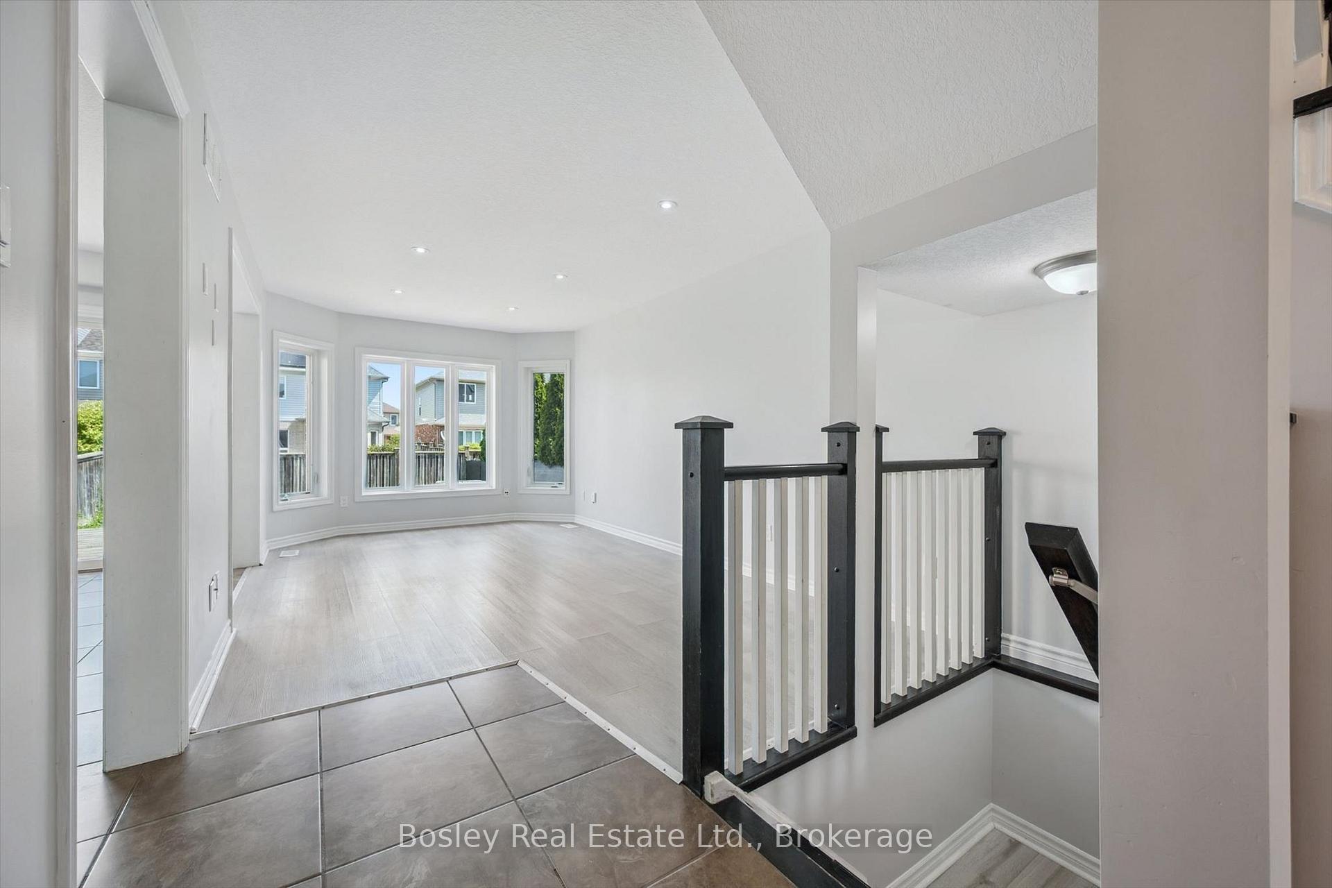 Photo 8 of 4 Pearson Street, Guelph, Pineridge/Westminster Woods — HOMEH