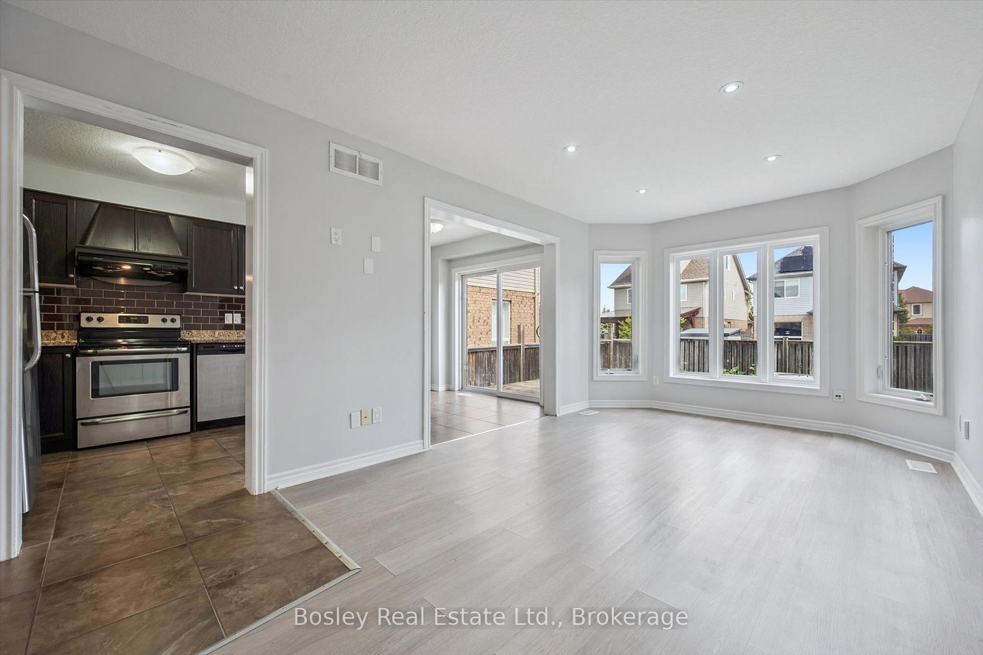 Photo 11 of 4 Pearson Street, Guelph, Pineridge/Westminster Woods — HOMEH