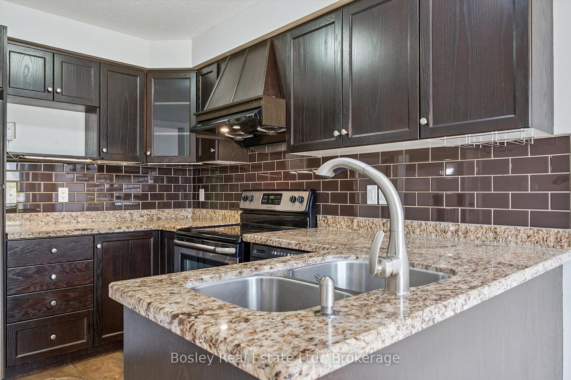 Photo 18 of 4 Pearson Street, Guelph, Pineridge/Westminster Woods — HOMEH